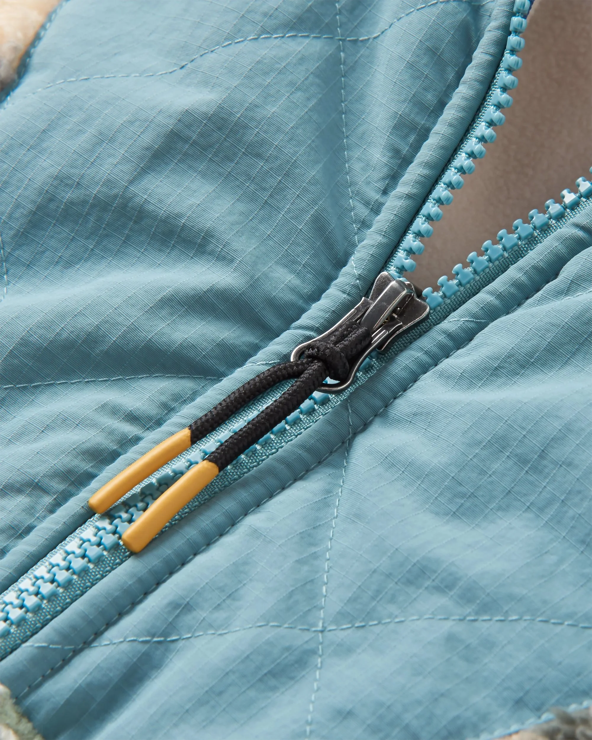 Beaumont Sherpa Hooded Fleece - Mount Scenic Oatmeal - Image 5