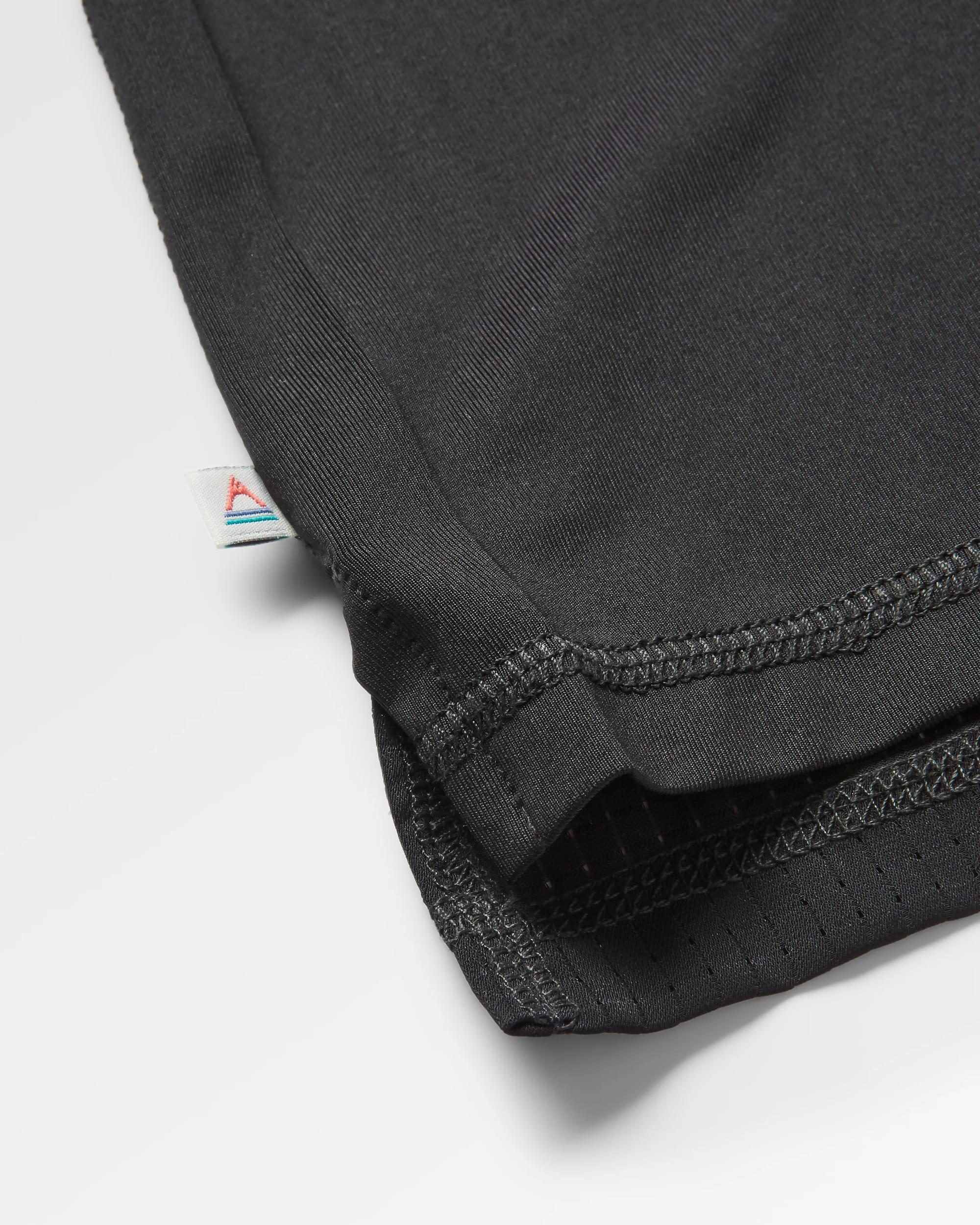 Boardwalk Active Vest - Black - Image 7