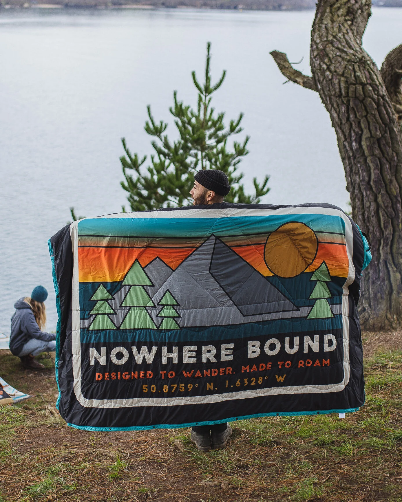 Cabin Sherpa Blanket - Black 'Nowhere Bound' Print - Image 5