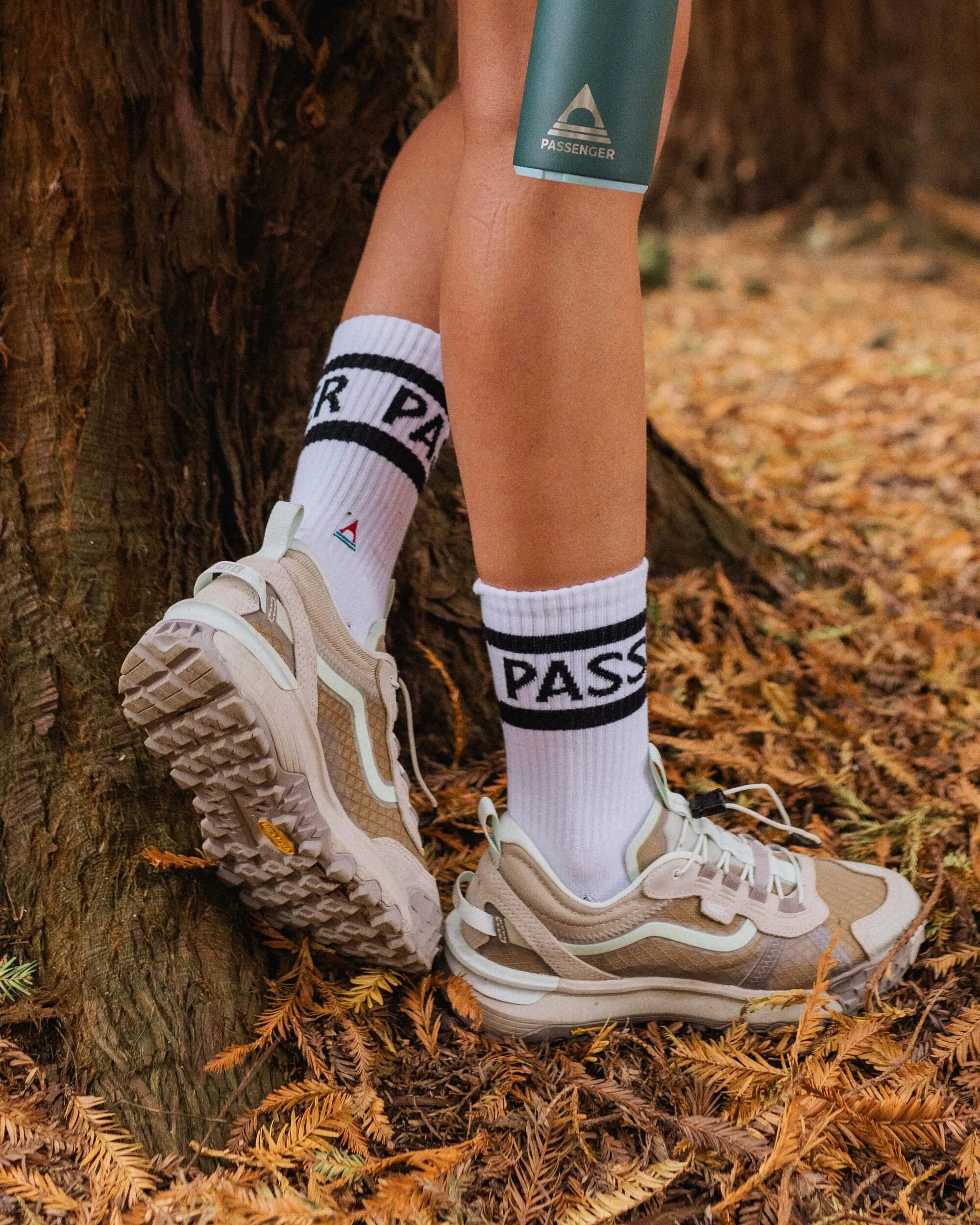 Classic Passenger Crew Socks - White - Image 3