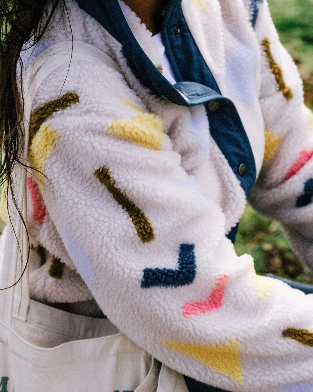 Clover Deep-Pile Sherpa Fleece - Off White Geo - Image 6