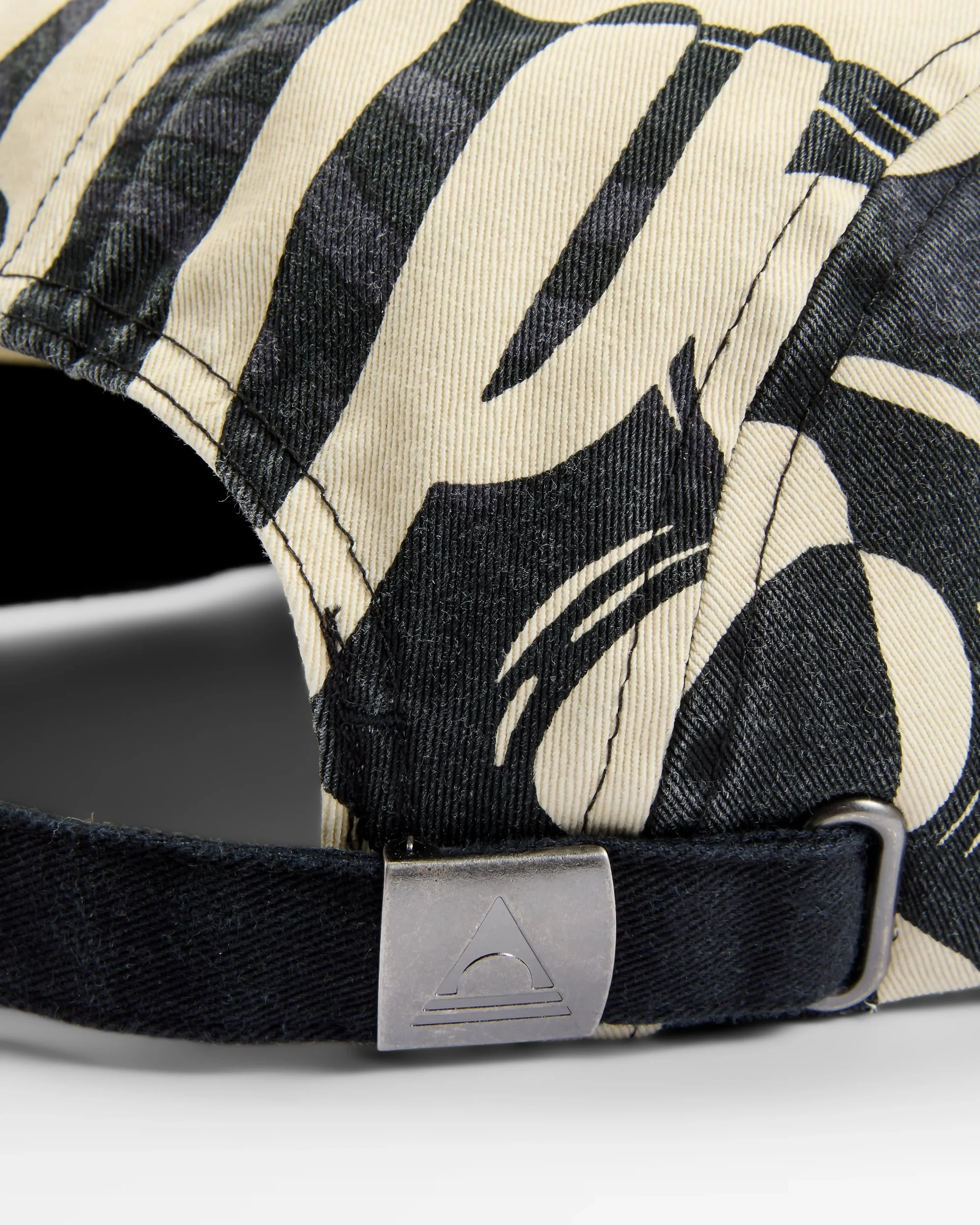 Coast 5 Panel Snapback Cap - Roam Further Black - Image 5
