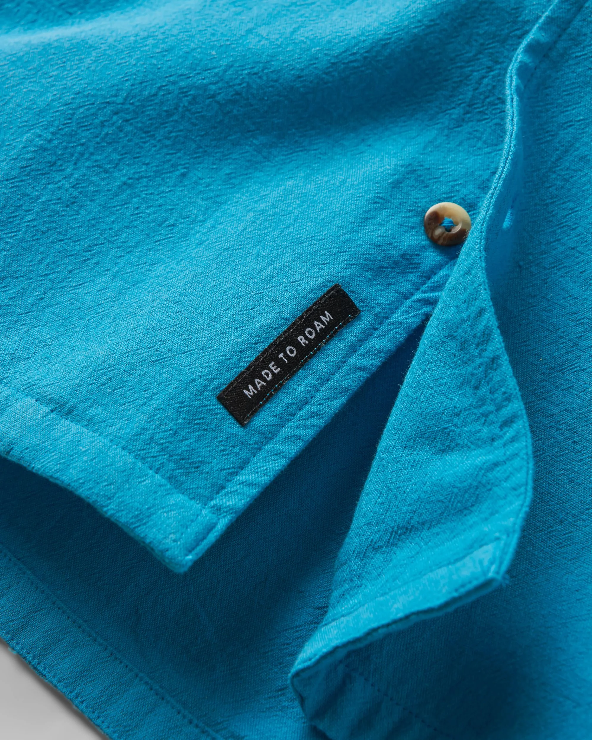 Cove Organic Cotton Short Sleeve Shirt - Blue Pool - Image 2