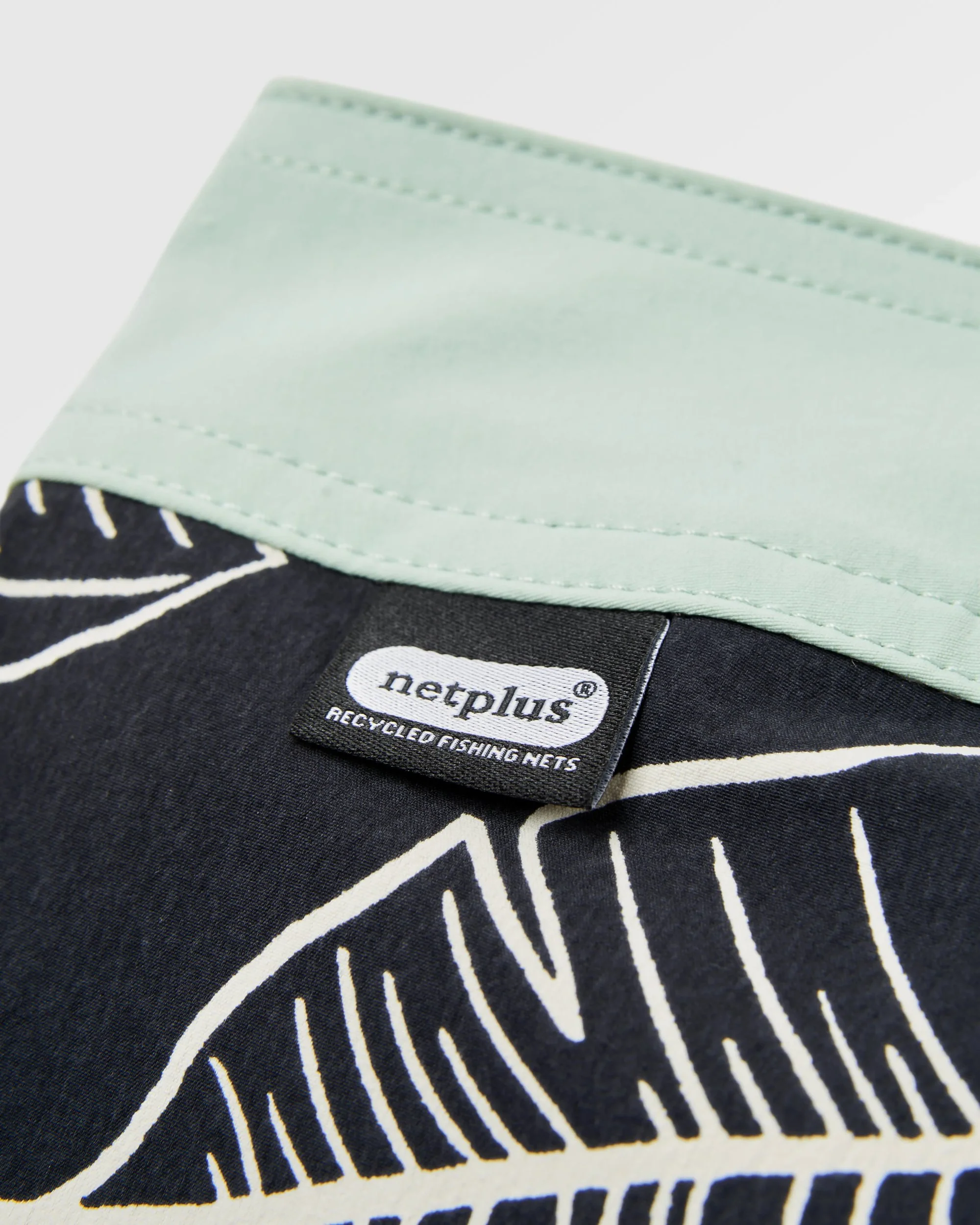 Cruiser NetplusĀ® 21" Boardshort - Palm Faded Black - Image 11