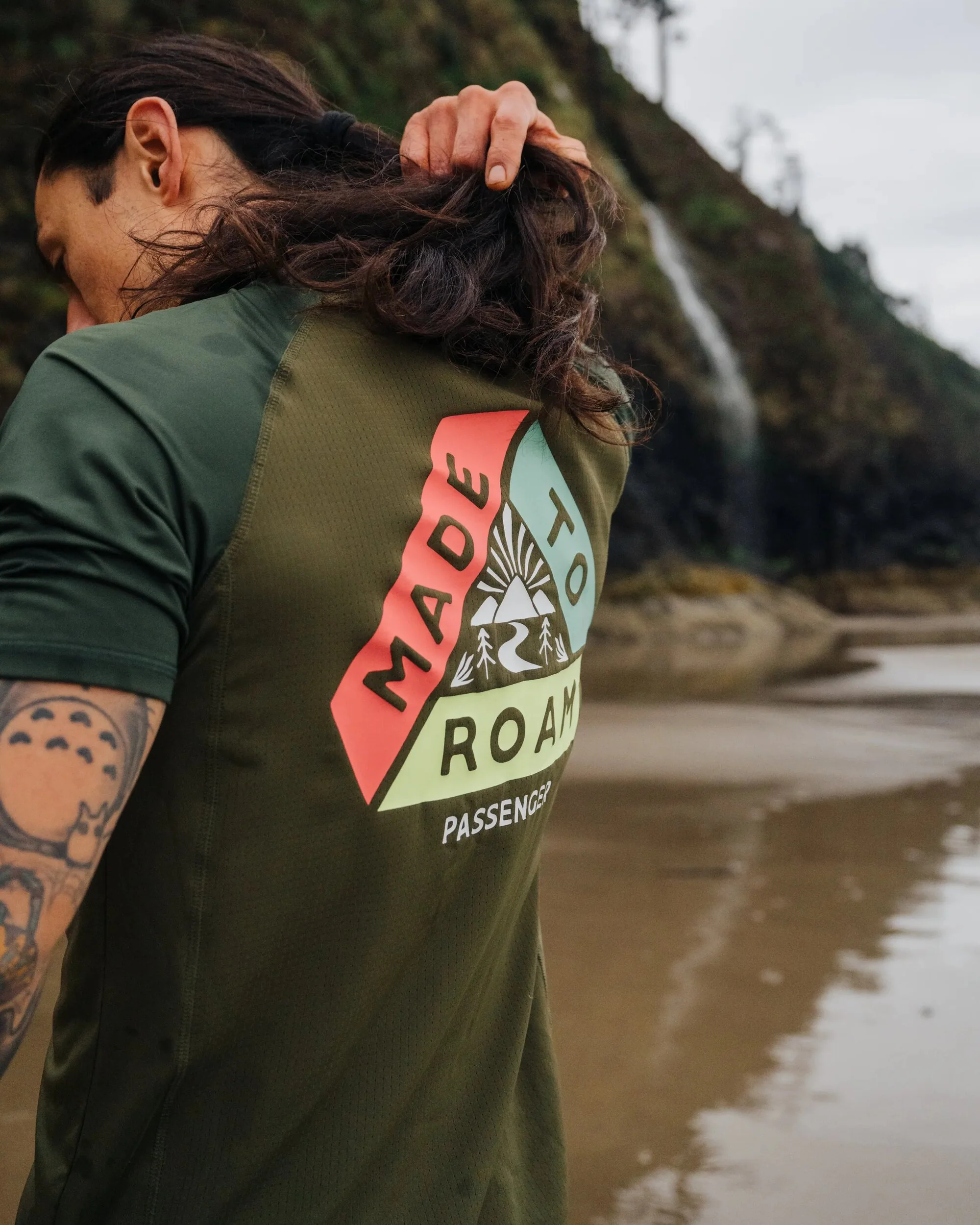 Dawn To Dusk Active T-shirt - Khaki - Image 3