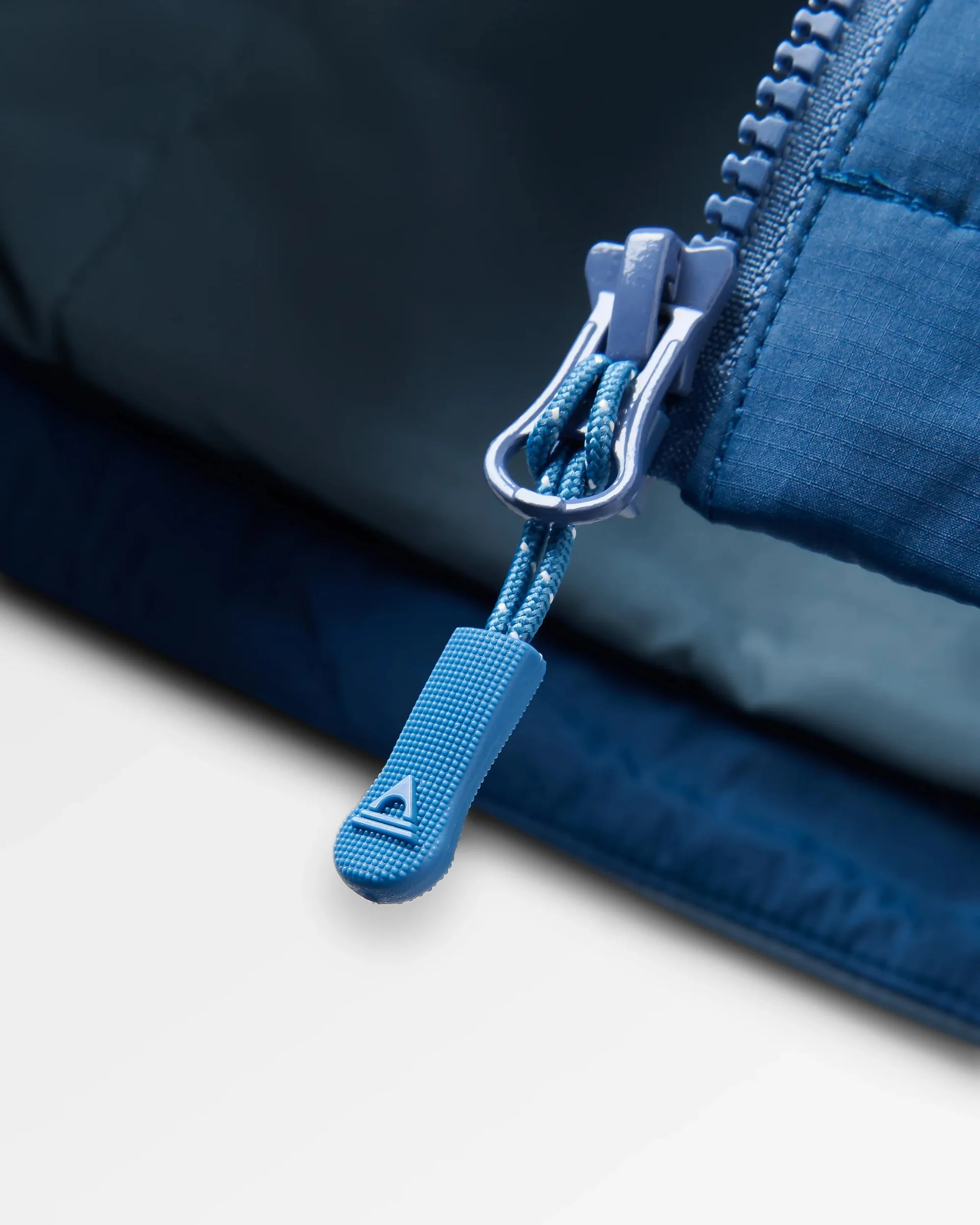 Daybreak Lightweight Thermore® Insulated Jacket - Rich Navy/Storm Grey/Dark Denim - Image 4