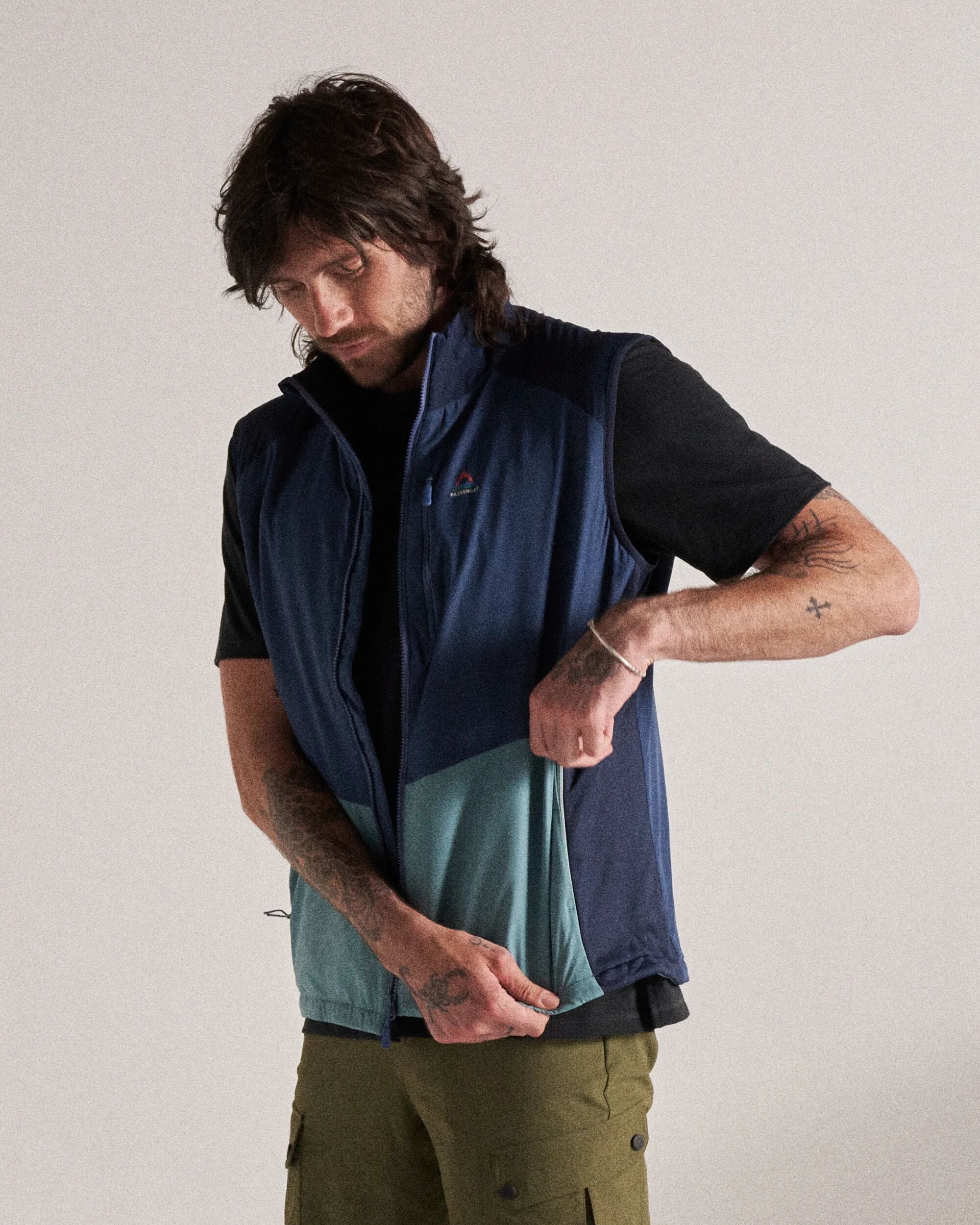 Daybreak Lightweight Thermore® Insulated Gilet - Rich Navy/Dark Denim/Arctic - Image 7