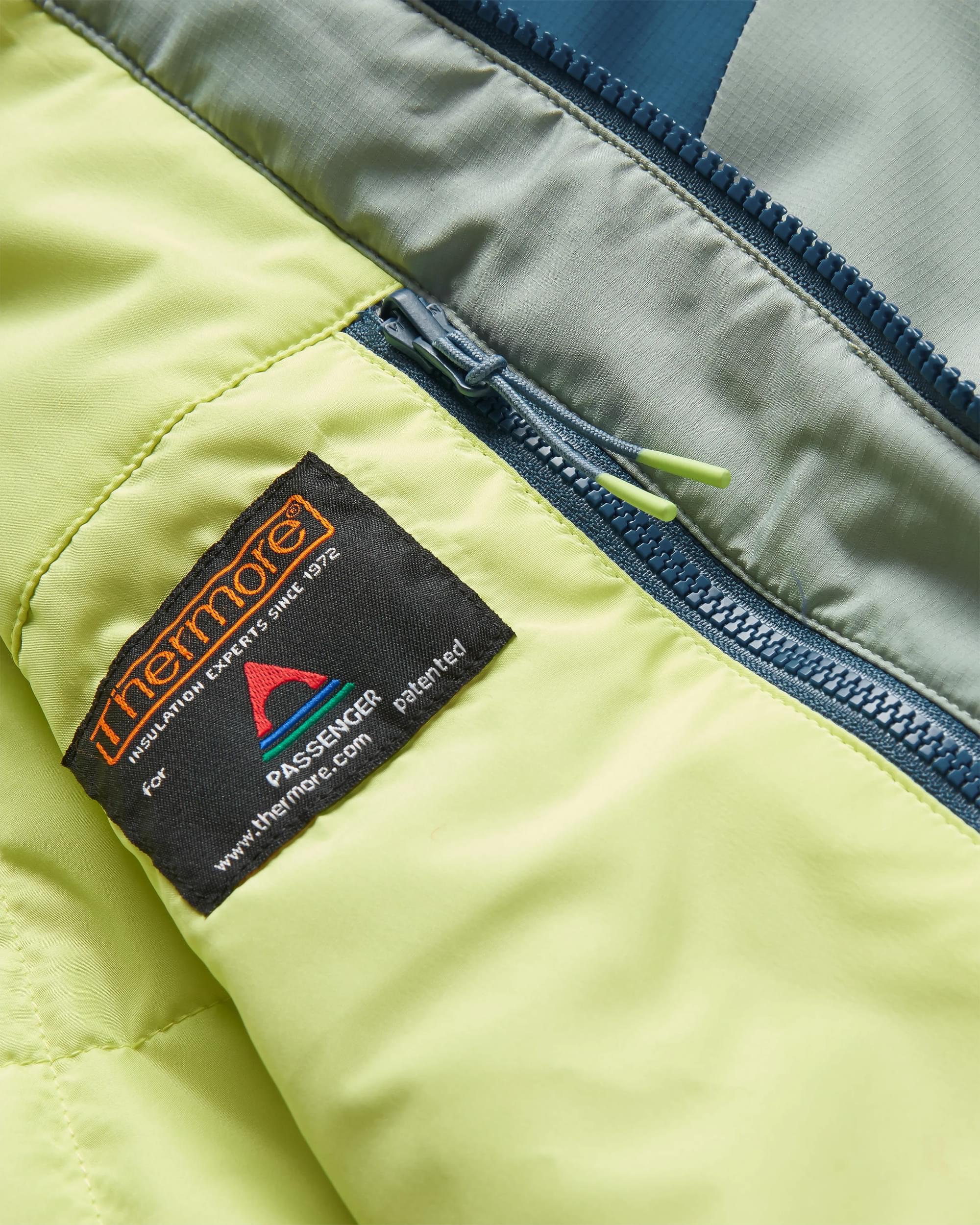 Daybreak Lightweight ThermoreĀ® Insulated Jacket - Pistachio/Blue Steel - Image 5