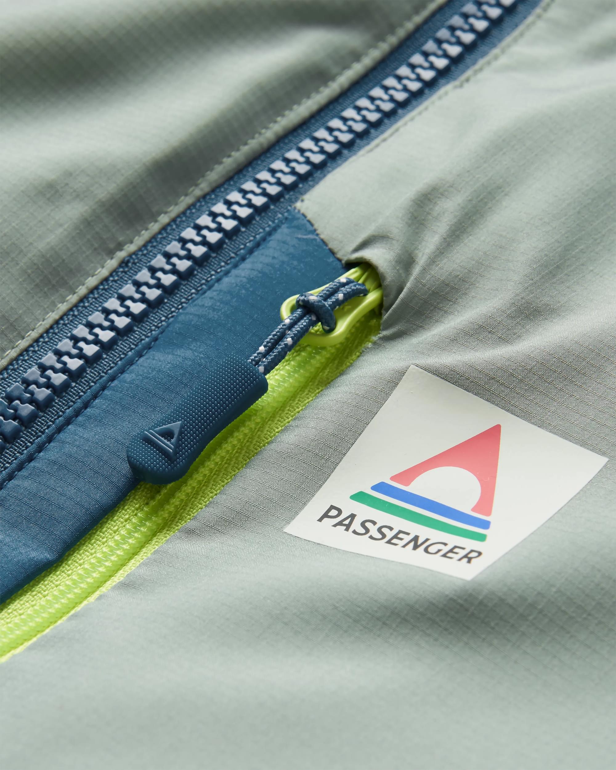 Daybreak Lightweight ThermoreĀ® Insulated Jacket - Pistachio/Blue Steel - Image 6