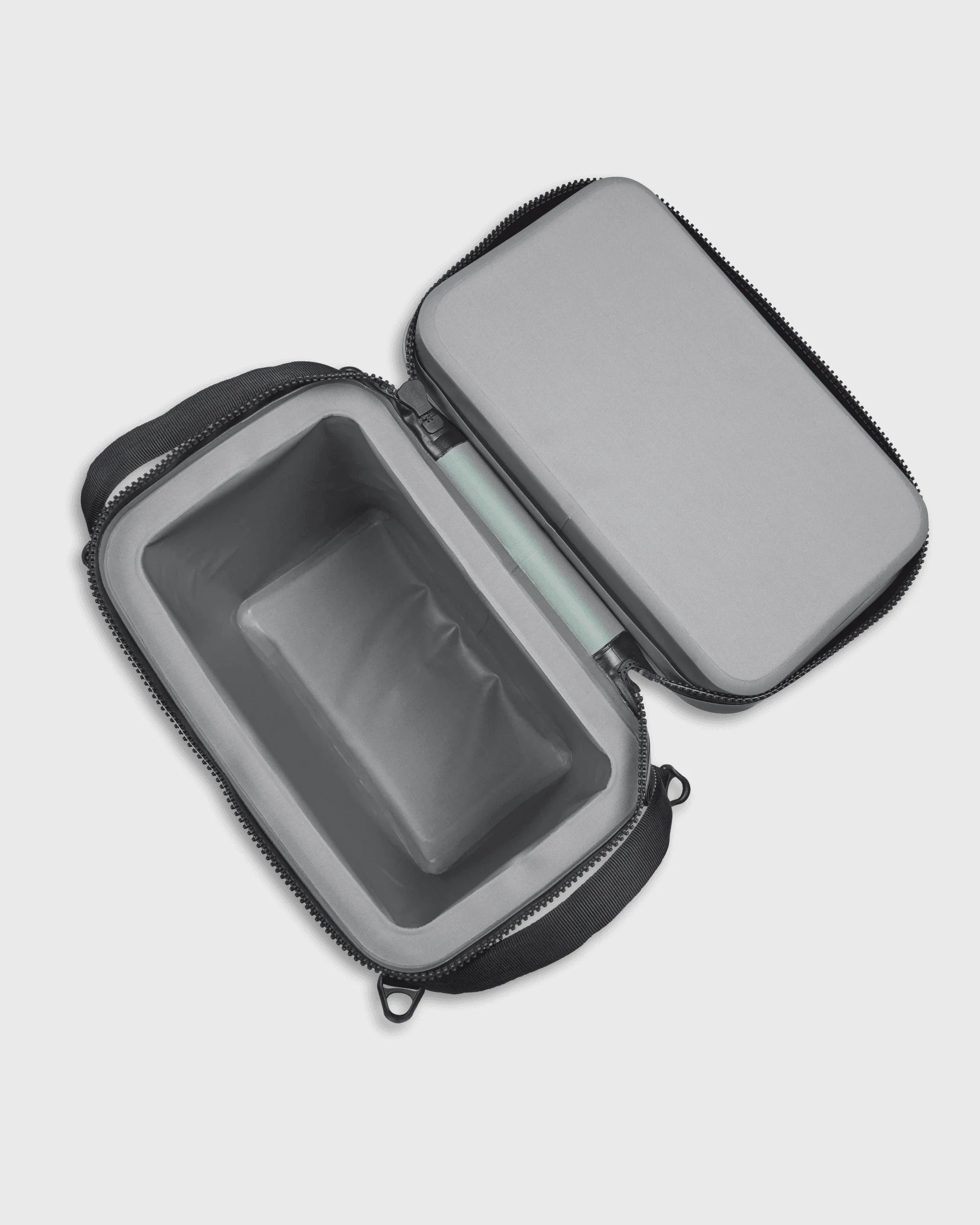 Dometic PSC19 Cooler Bag - Moss - Image 5