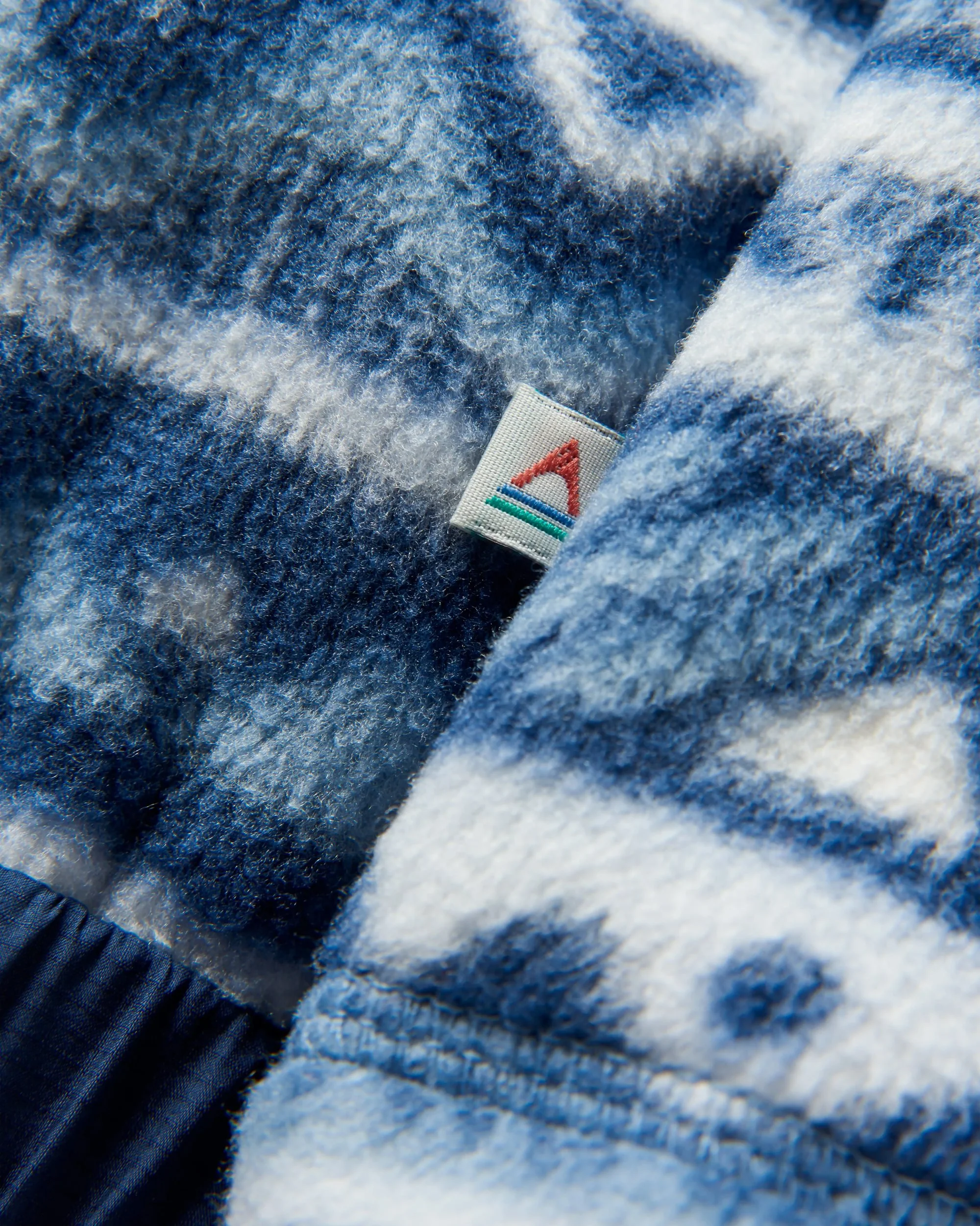 Ebb Polar Fleece - Mountain Geo Grey Blue - Image 13