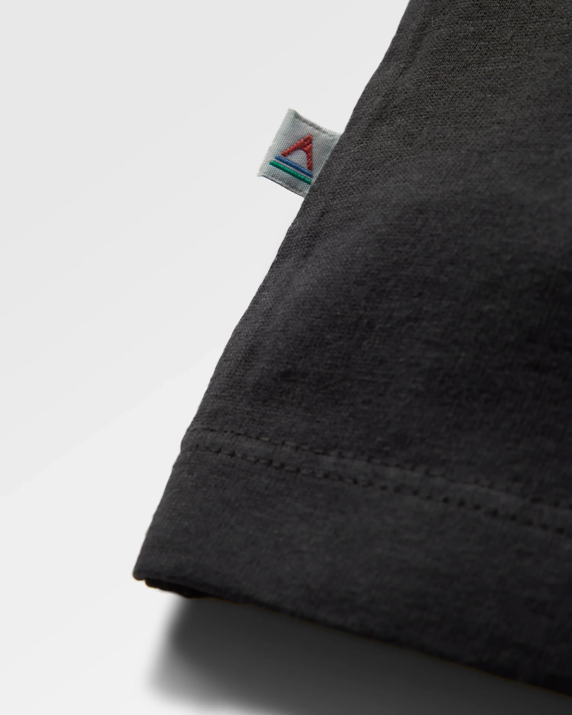 Elbio Relaxed Fit LS T-Shirt - Black - Image 4
