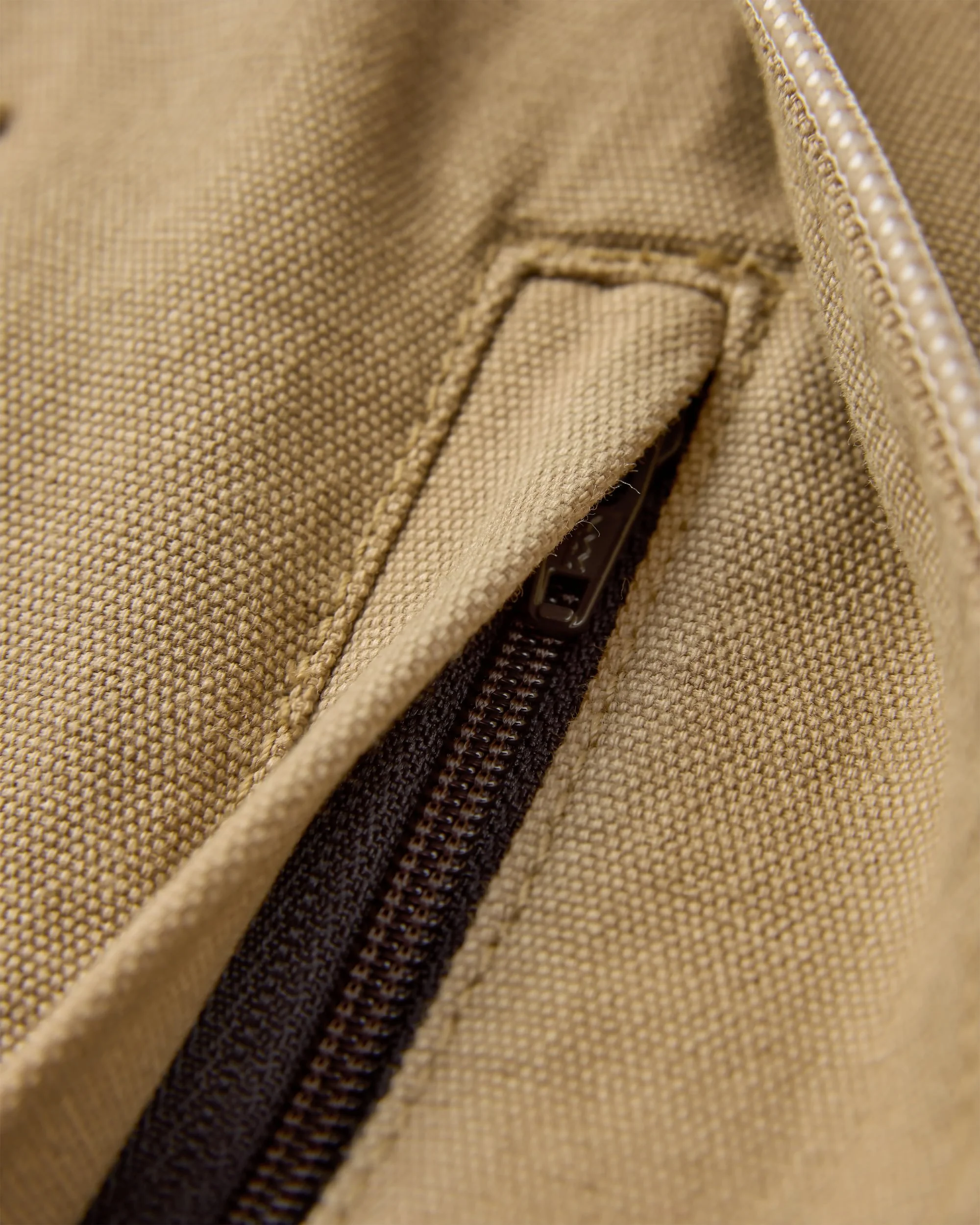 Explorers Organic Cotton Canvas Gilet - Stone - Image 9