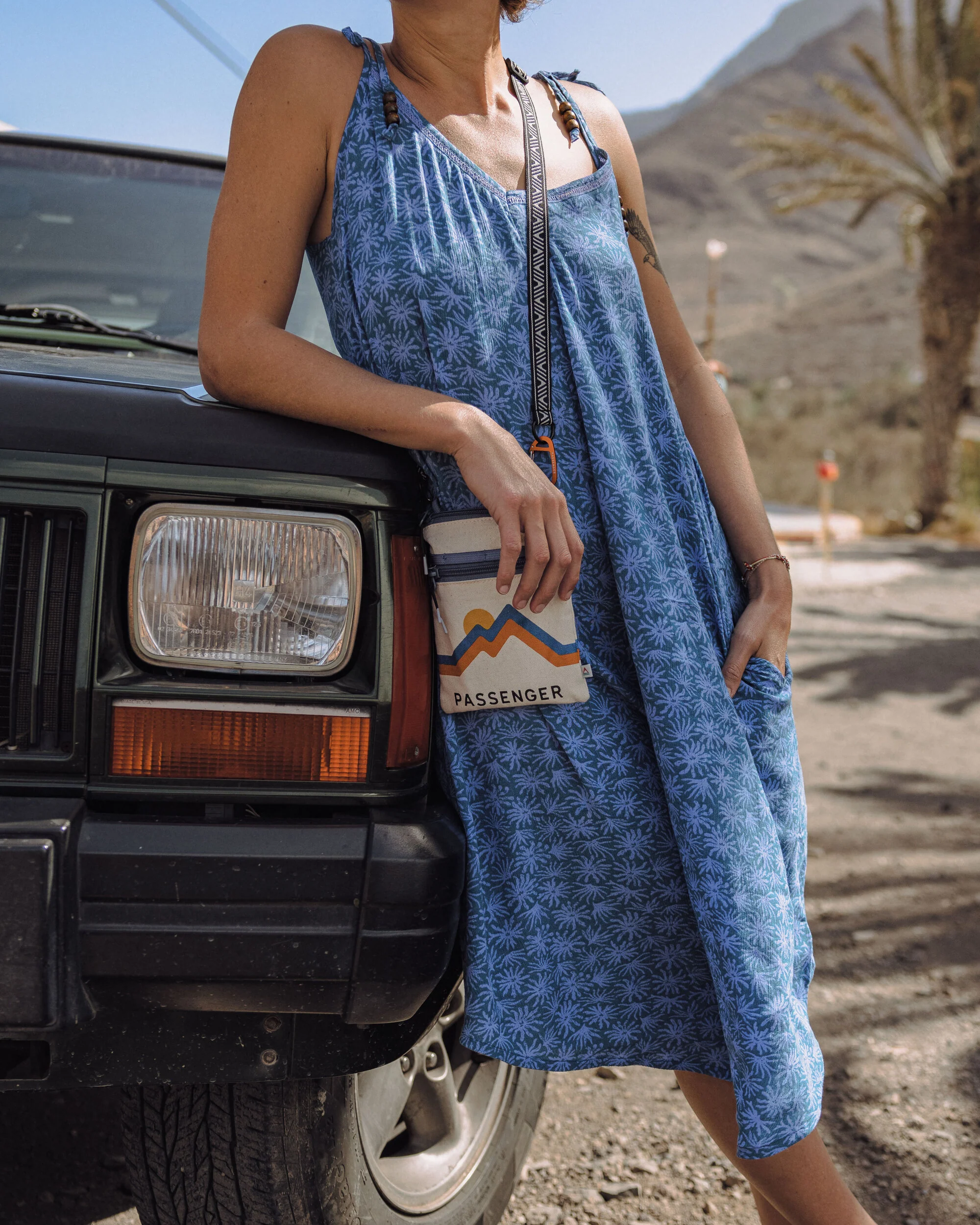 Journey Organic Crossbody Bag - Pebble Grey - Image 3