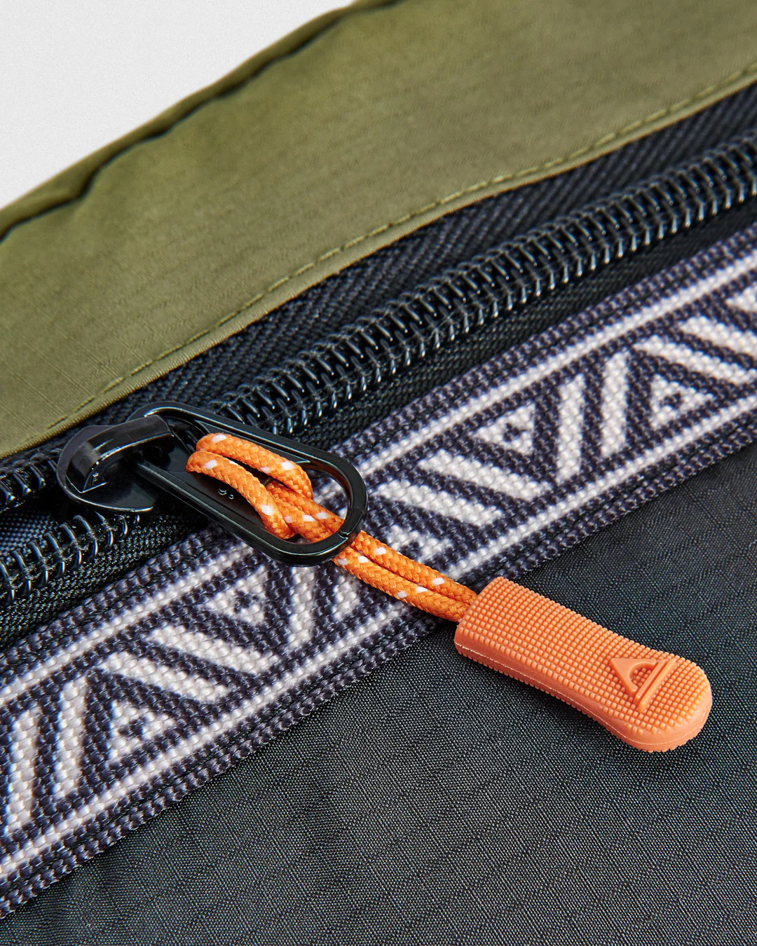 Mainland Hip Pack - True Black/ Khaki - Image 8