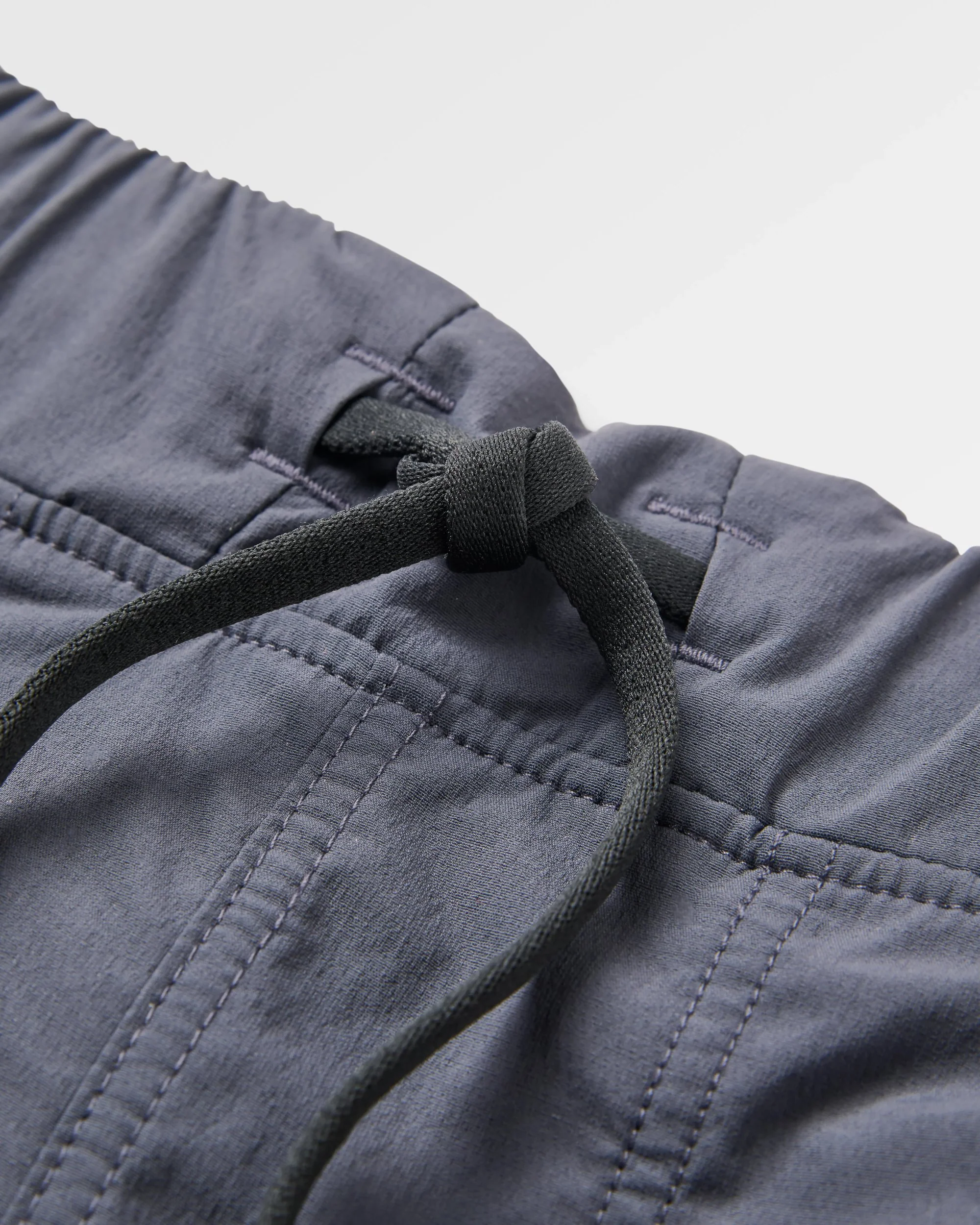 Men's Solscape Active Short - Charcoal - Image 3