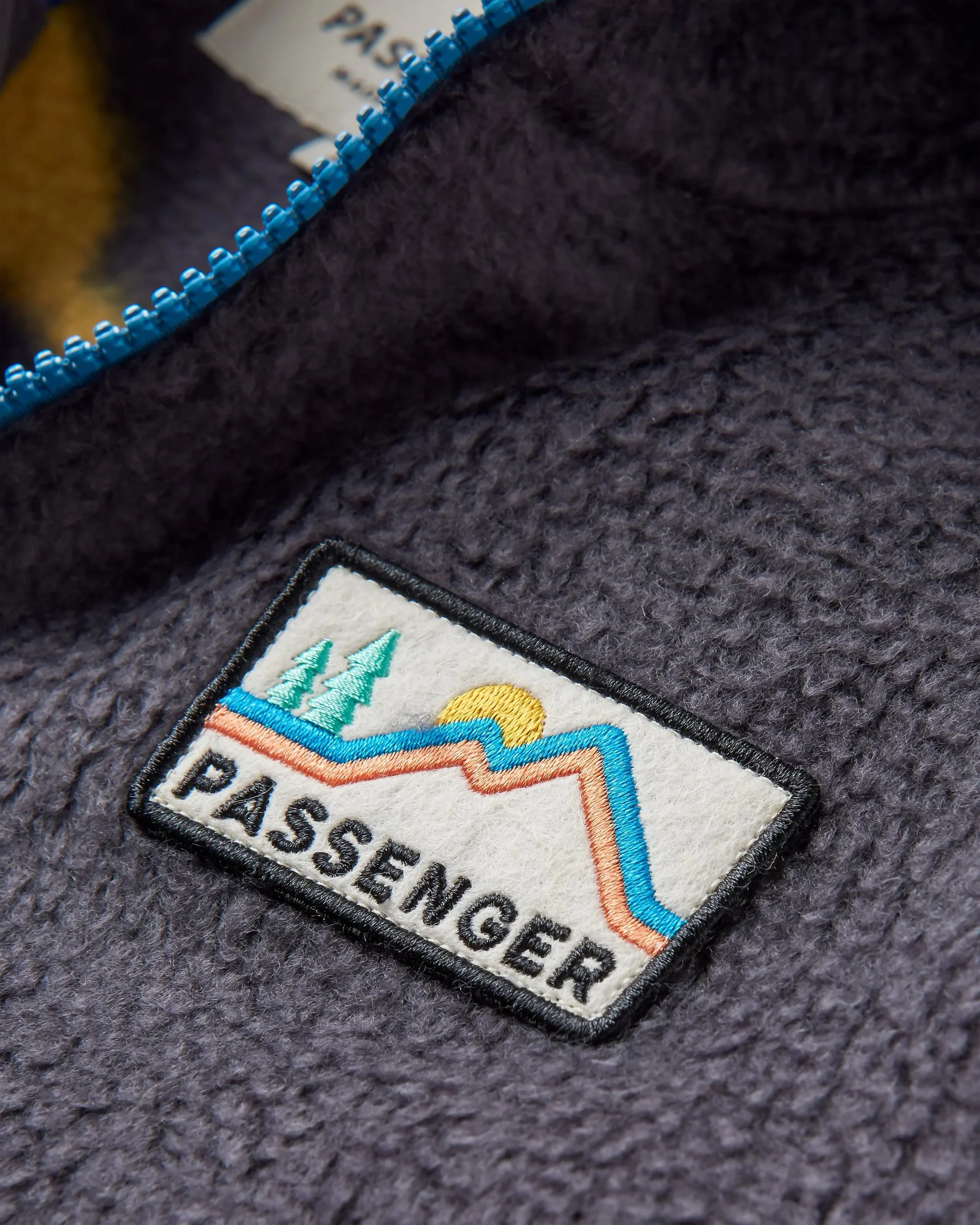 North Coast Vista Full Zip Sherpa Fleece - Faded Black - Image 3