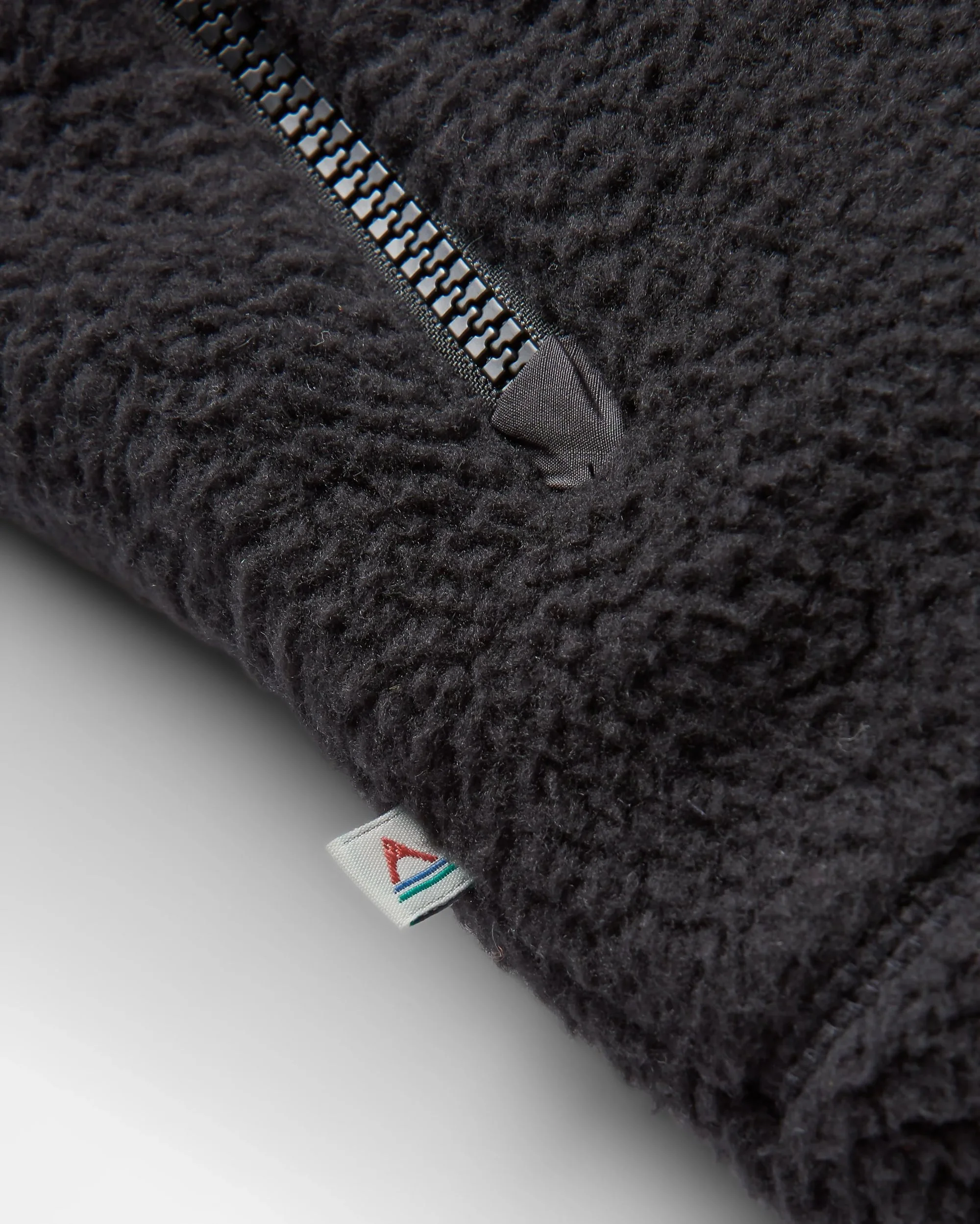 Offgrid Sherpa Fleece Vest - Black - Image 6