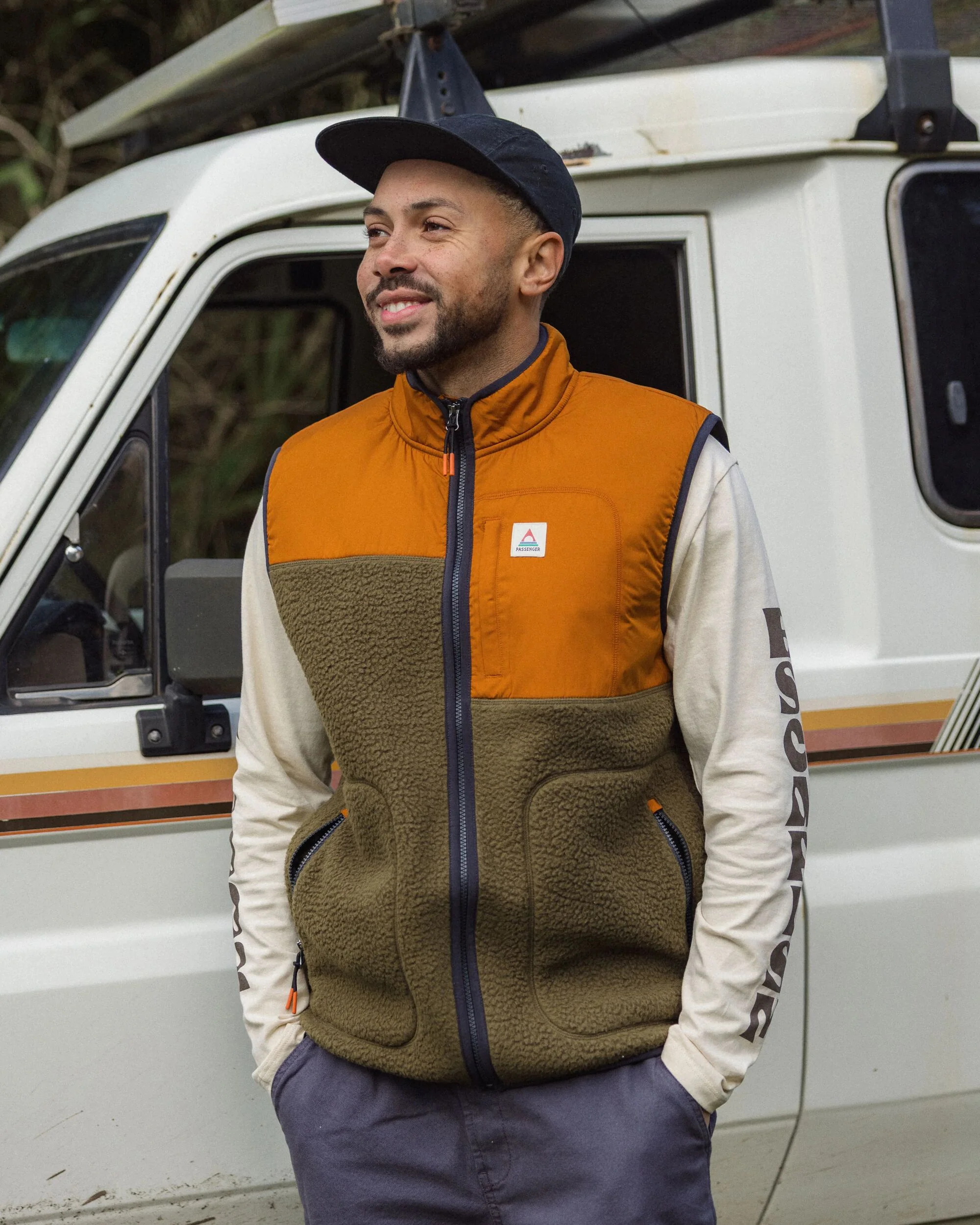 Offgrid Sherpa Fleece Vest - Dark Olive - Image 2