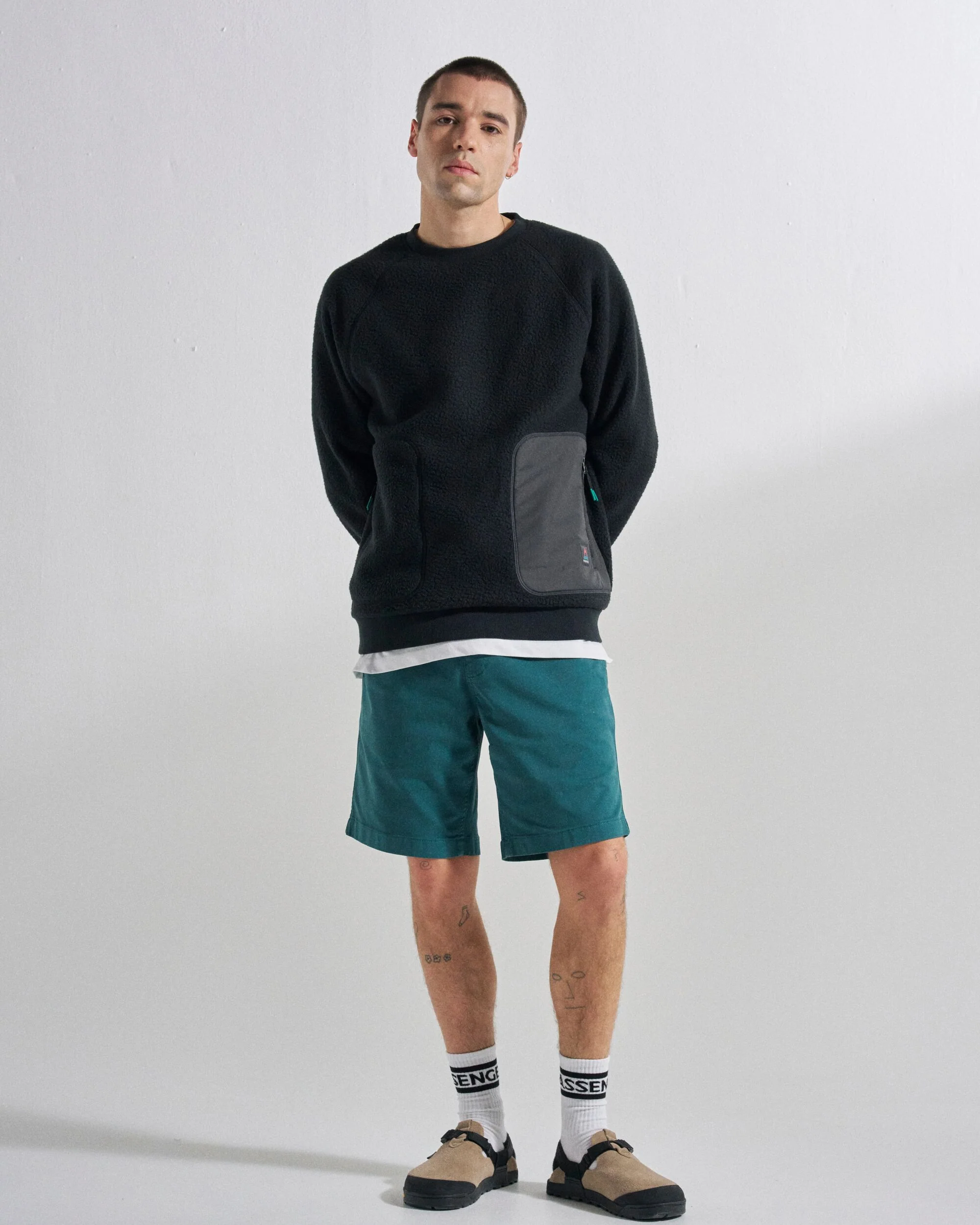 Offgrid Sherpa Crew Fleece - Black - Image 4