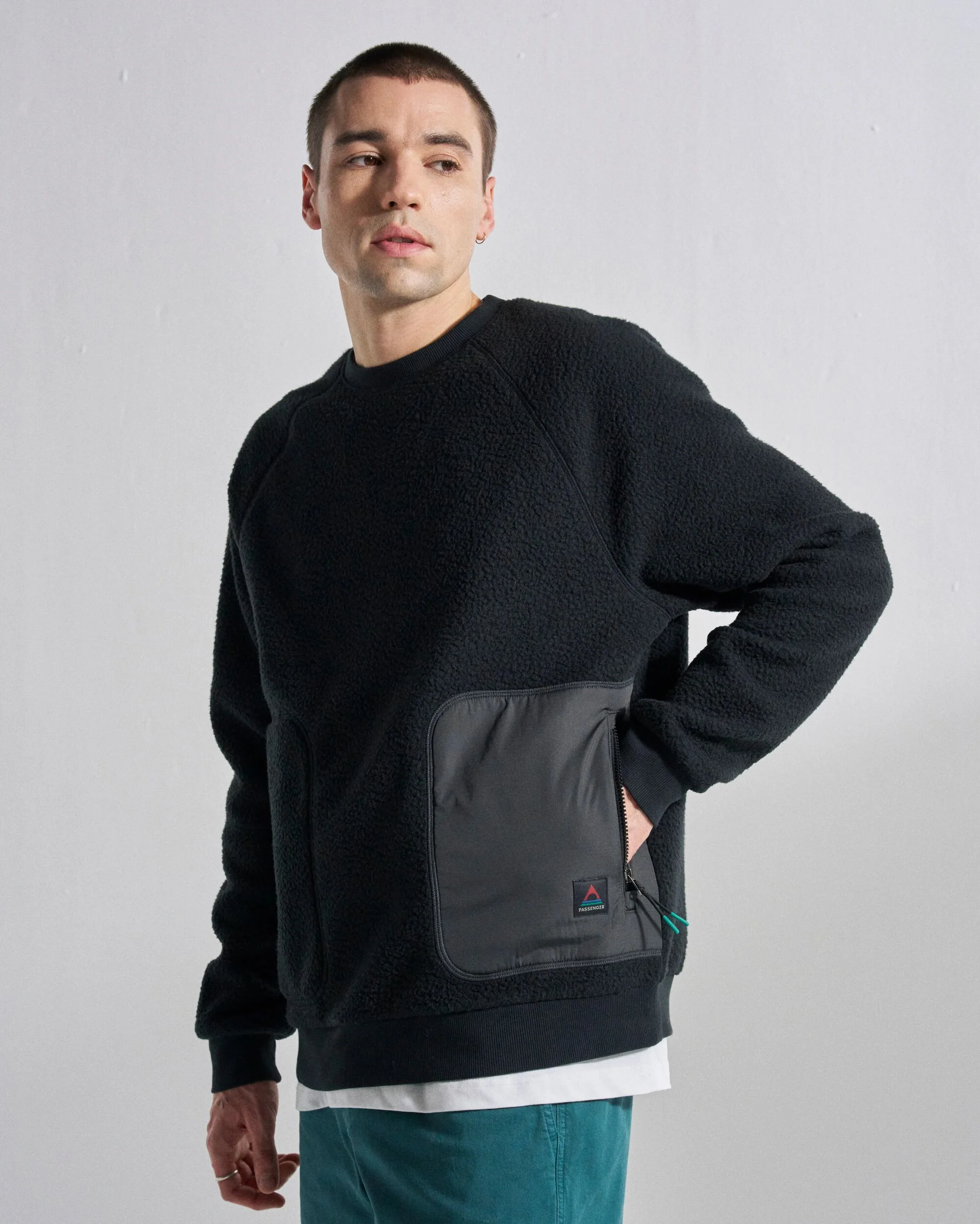 Offgrid Sherpa Crew Fleece - Black - Image 5