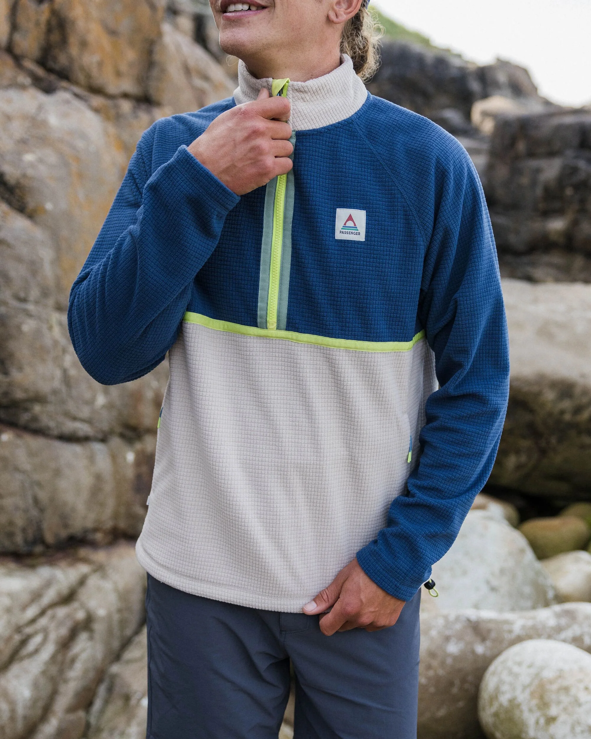 Overlook Grid Polar Fleece - Dark Denim/Pebble Grey - Image 8