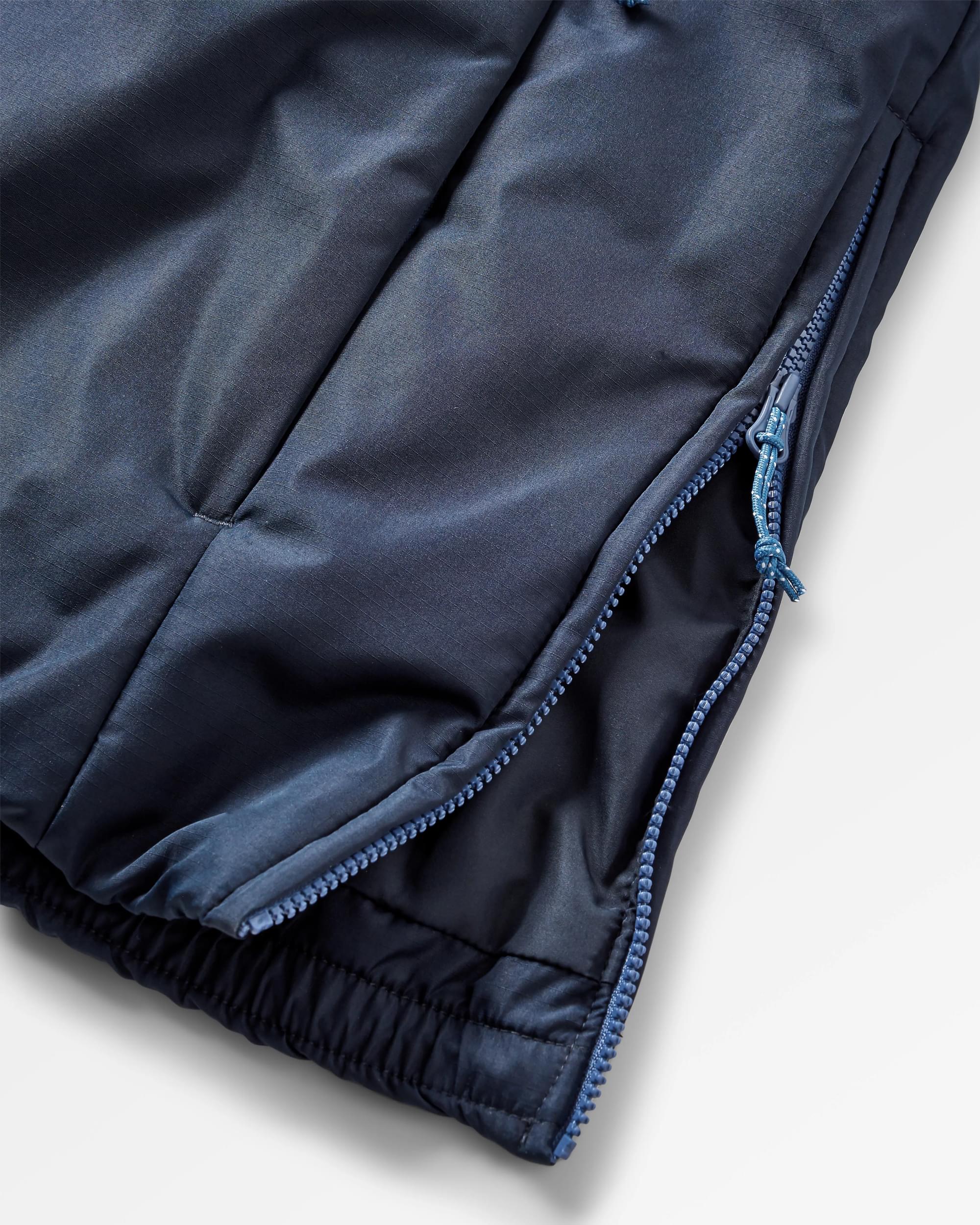 Pursue ThermoreĀ® Insulated Jacket - Dark Denim/ Deep Navy - Image 7