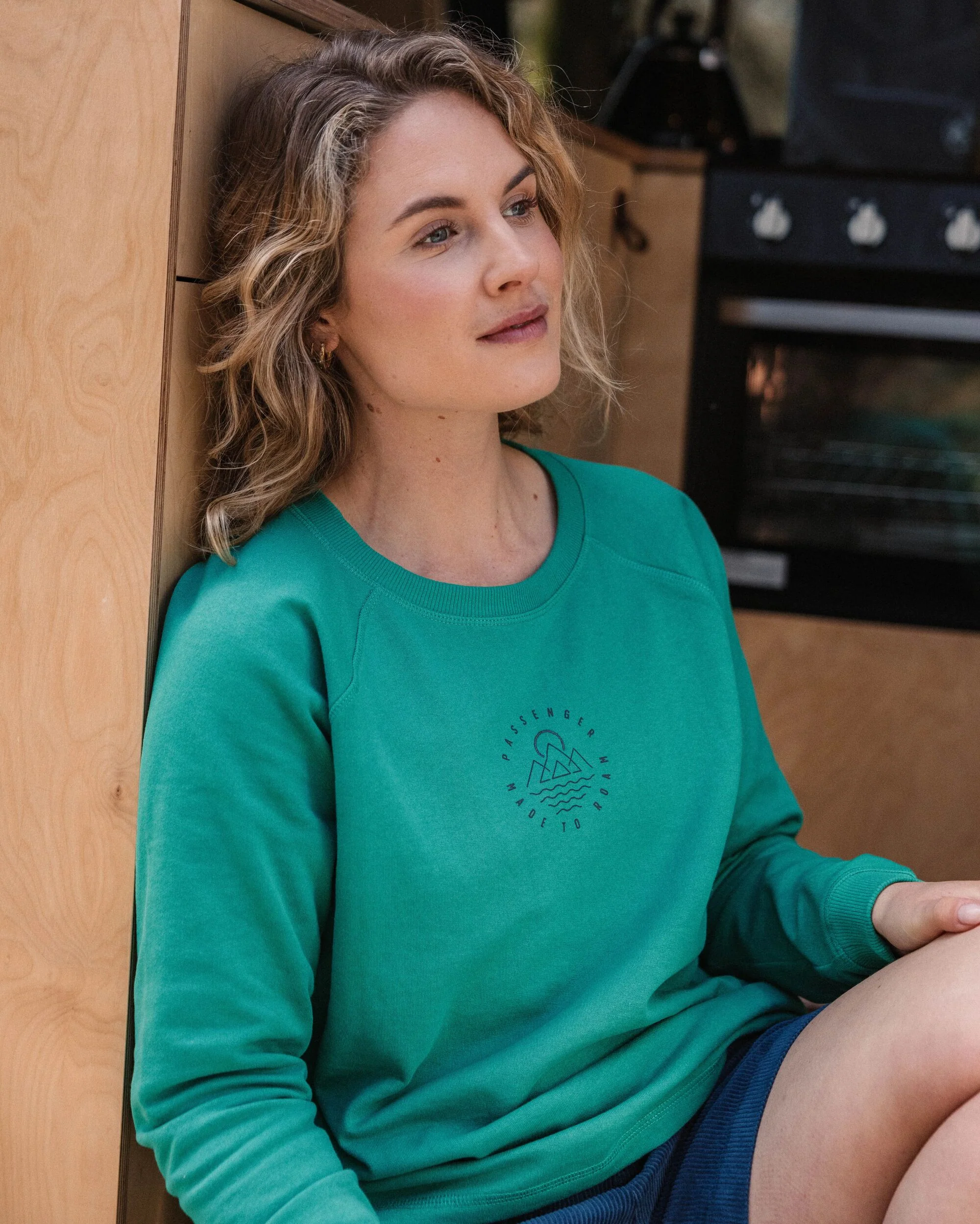 Remote Sweatshirt - Greenlake - Image 4