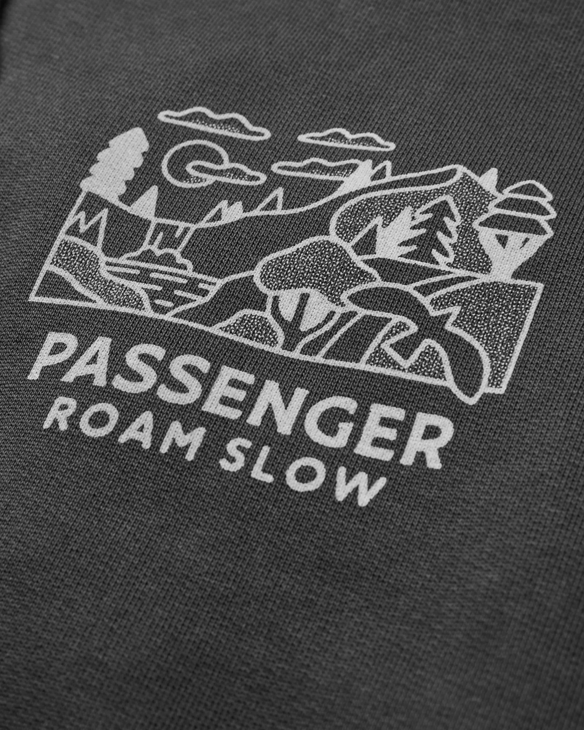 Roam Slow Men's Hoodie - Black - Image 7