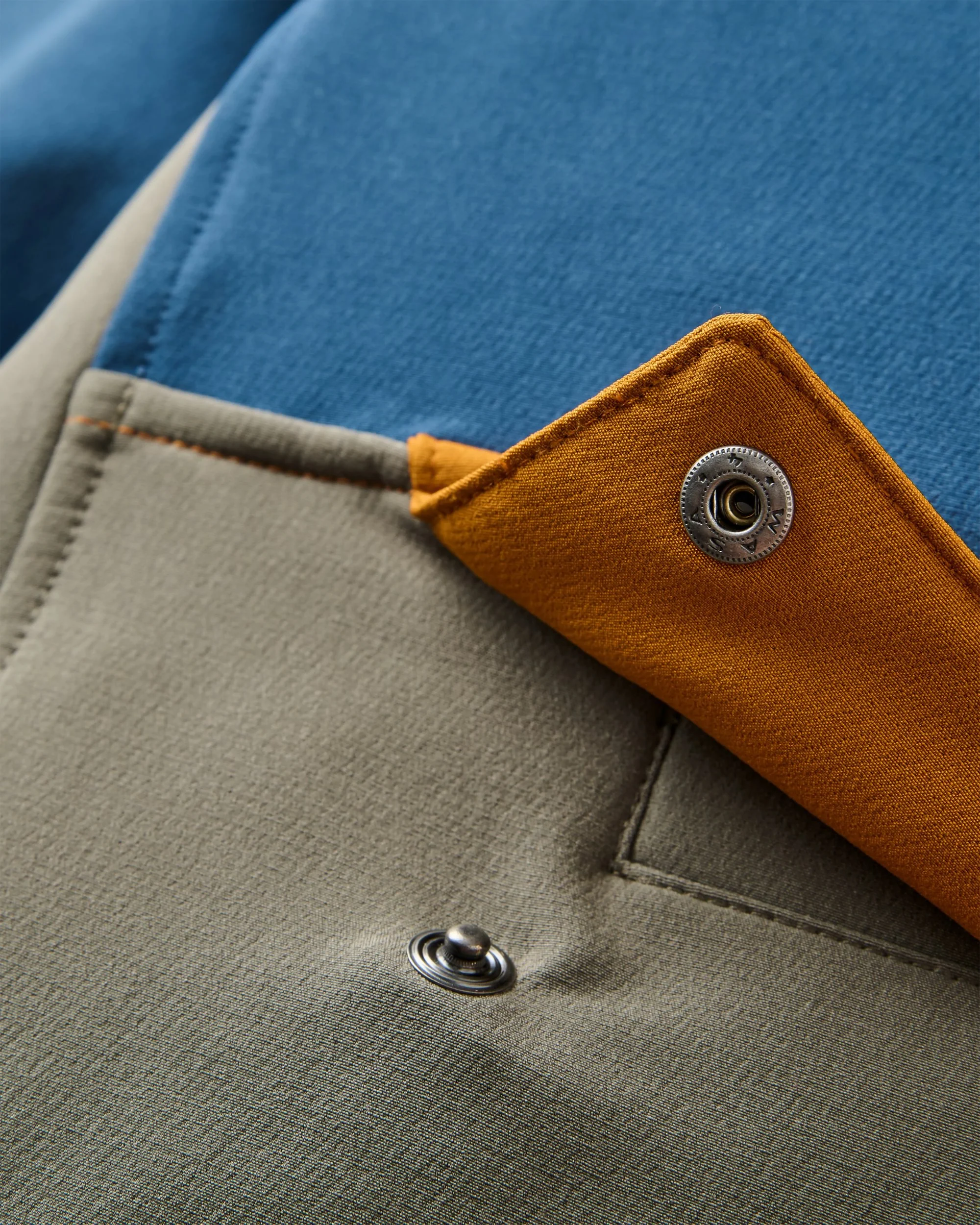 Roamer Softshell Anorak - Dark Denim/ Dusty Olive - Image 5