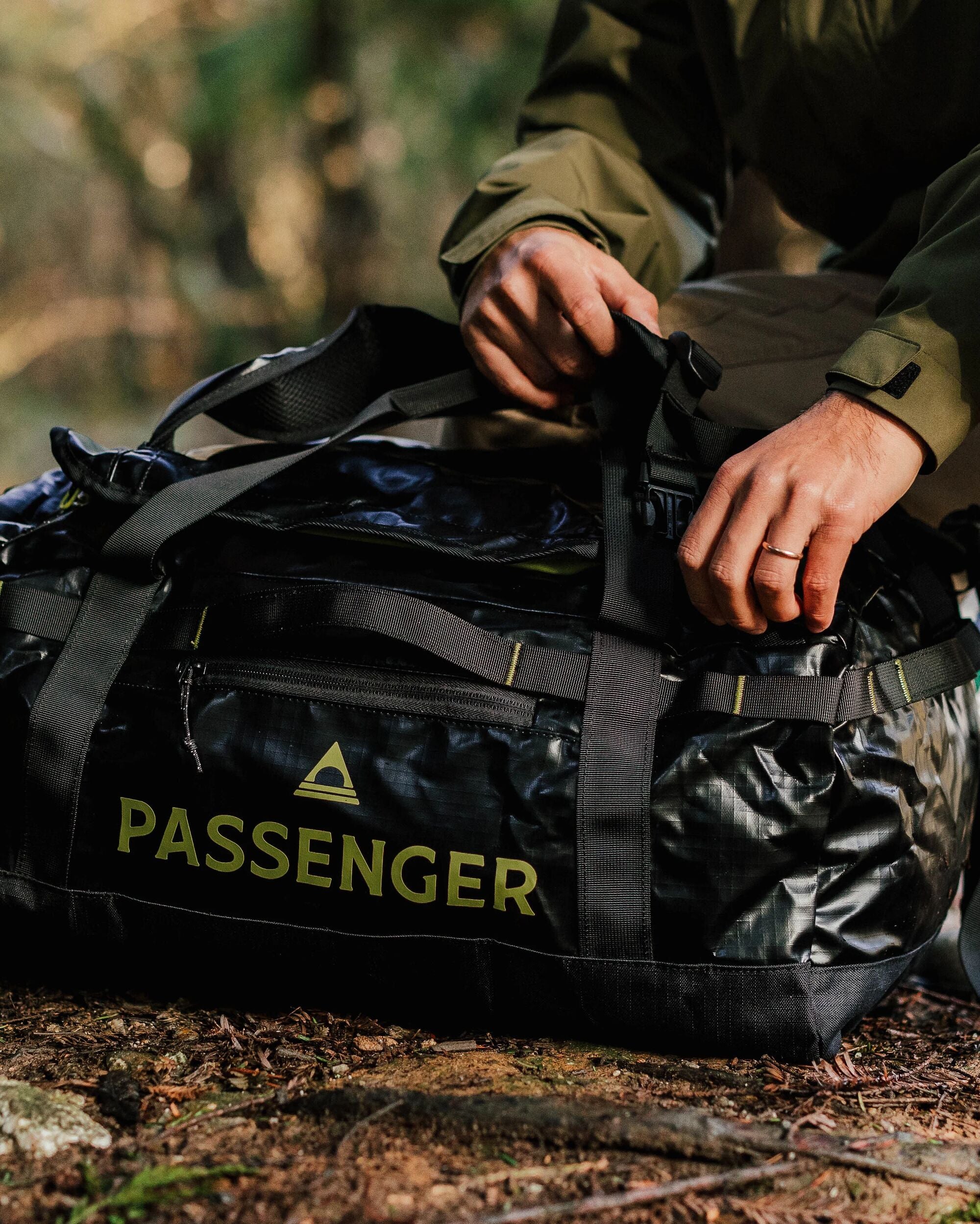 Roamer 60L Duffel Bag - Black - Image 3