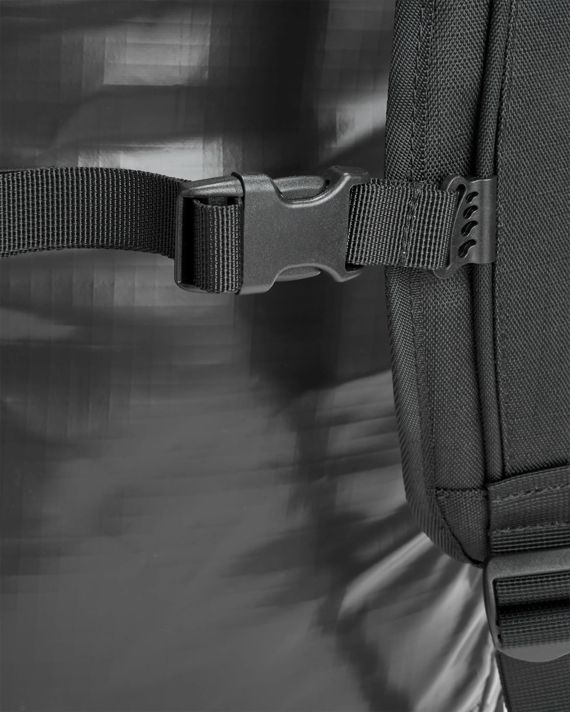 Roamer 60L Duffel Bag - Phantom Black - Image 8