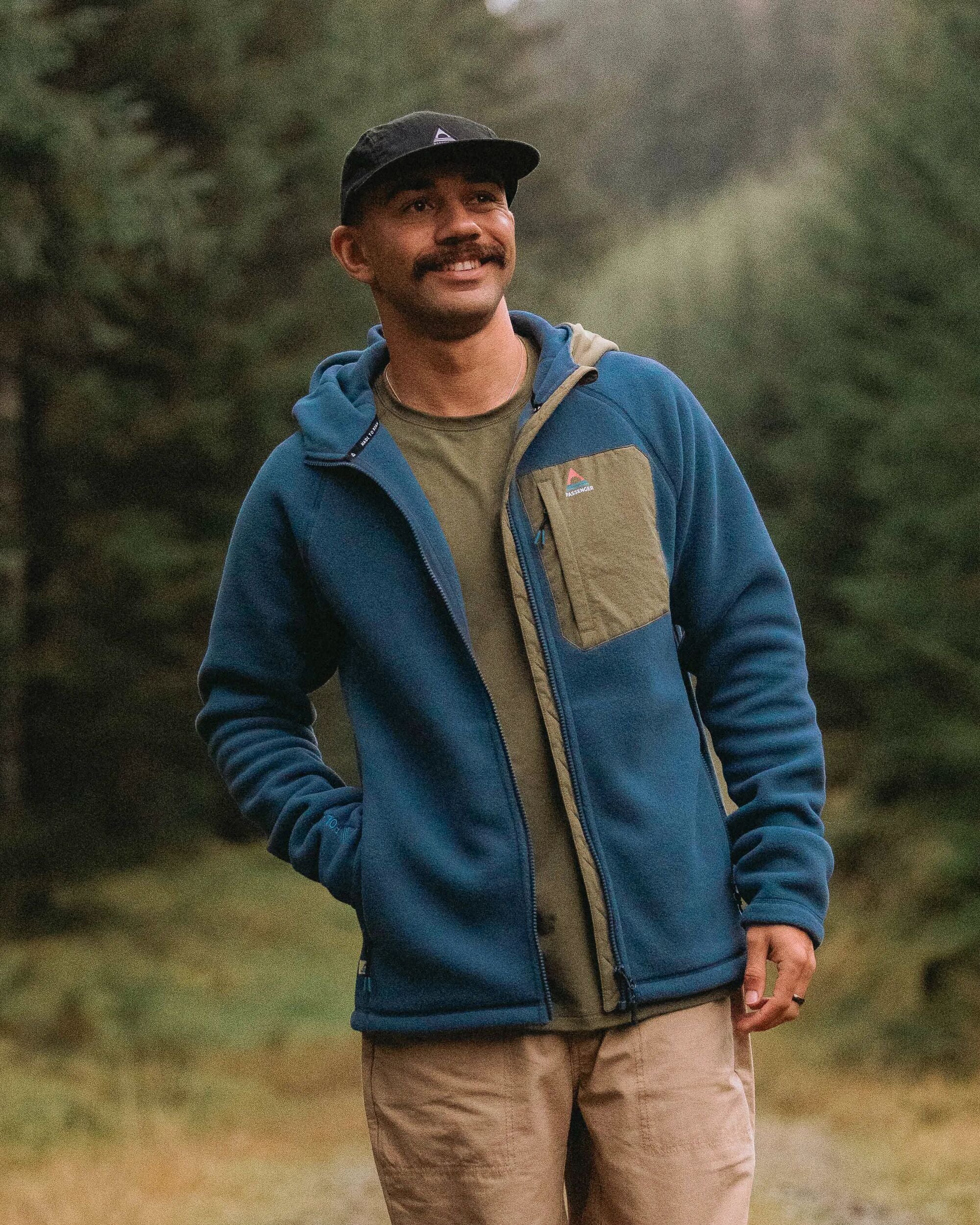Sierrascape Men's PolartecĀ® Fleece Hoodie - Dark Denim - Image 4