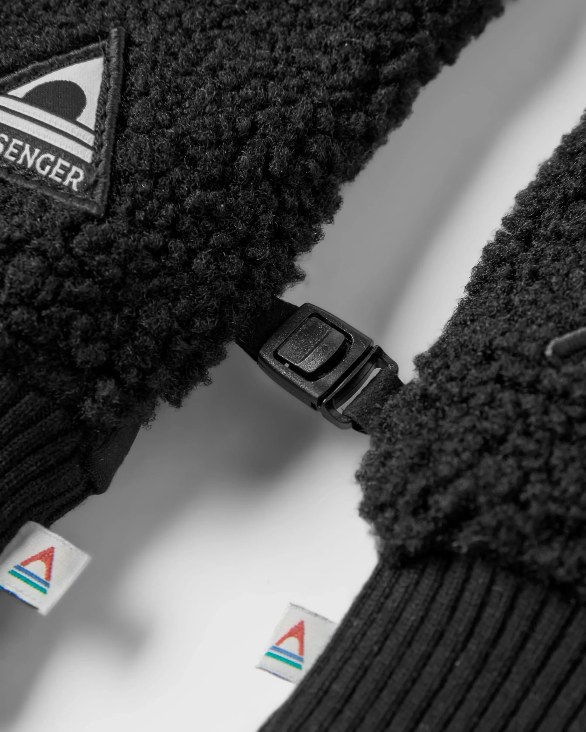 Snowfall 2.0 Sherpa Gloves - Black - Image 5