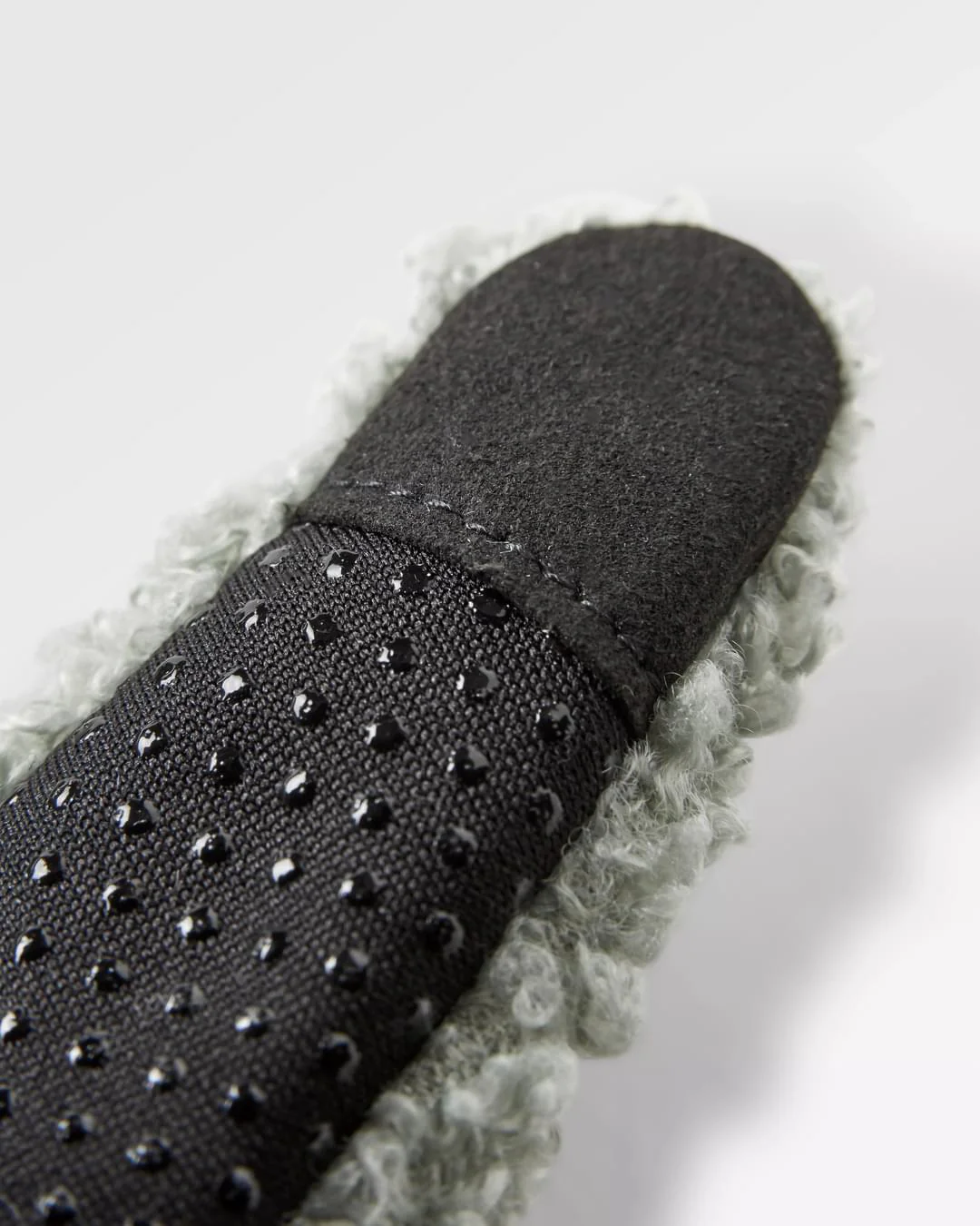 Snowfall 2.0 Sherpa Gloves - Pistachio - Image 4