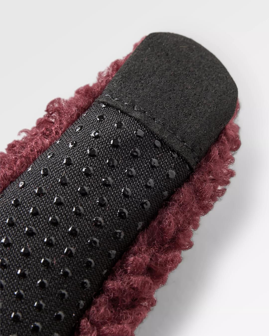 Snowfall 2.0 Sherpa Gloves - Wine - Image 4