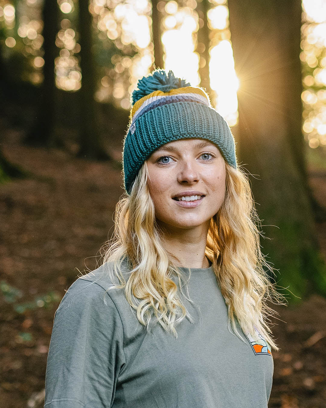 Summit Bobble Hat - Blue Coral - Image 4