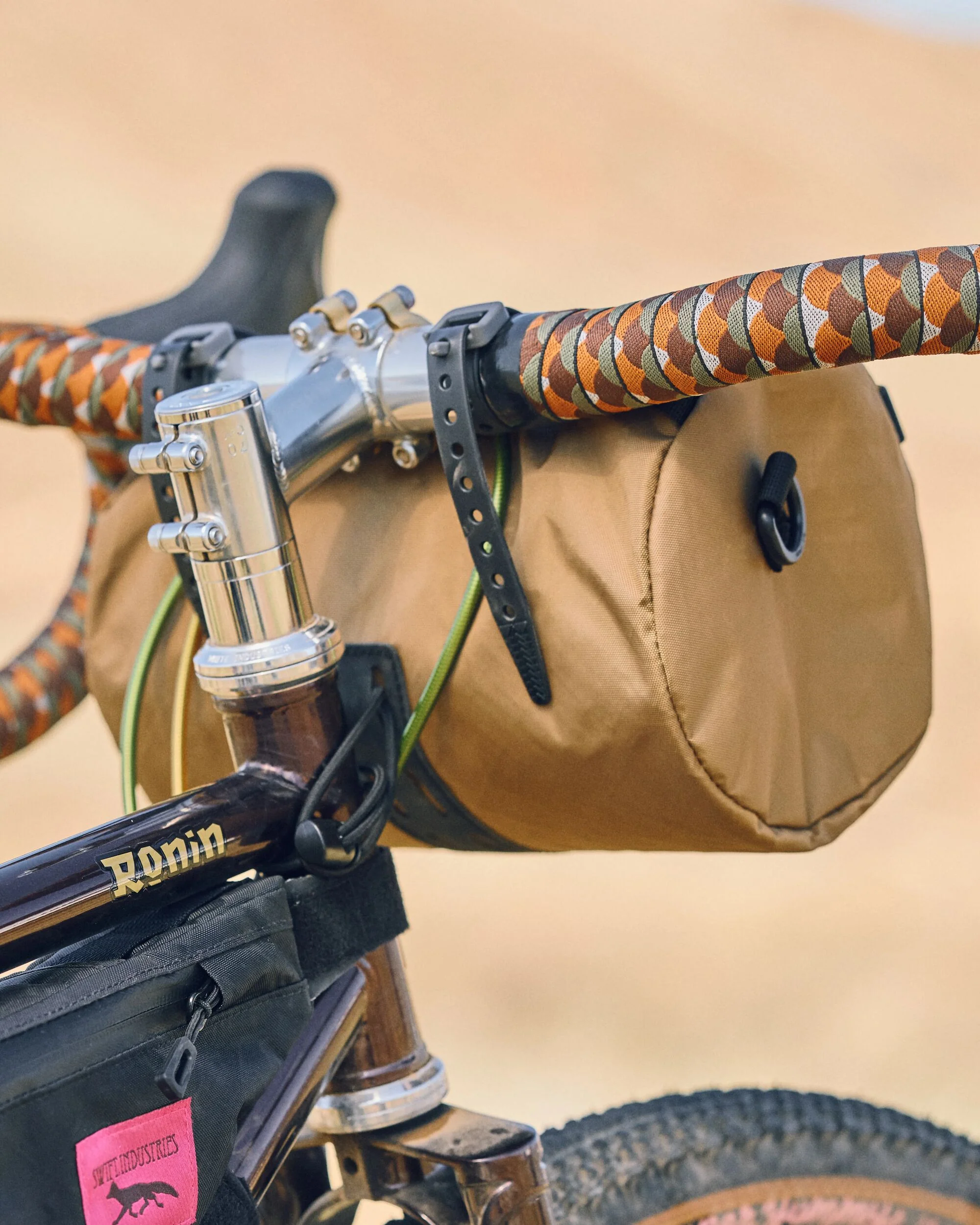 Swift Industries Bandito Bicycle Bag - Coyote - Image 3