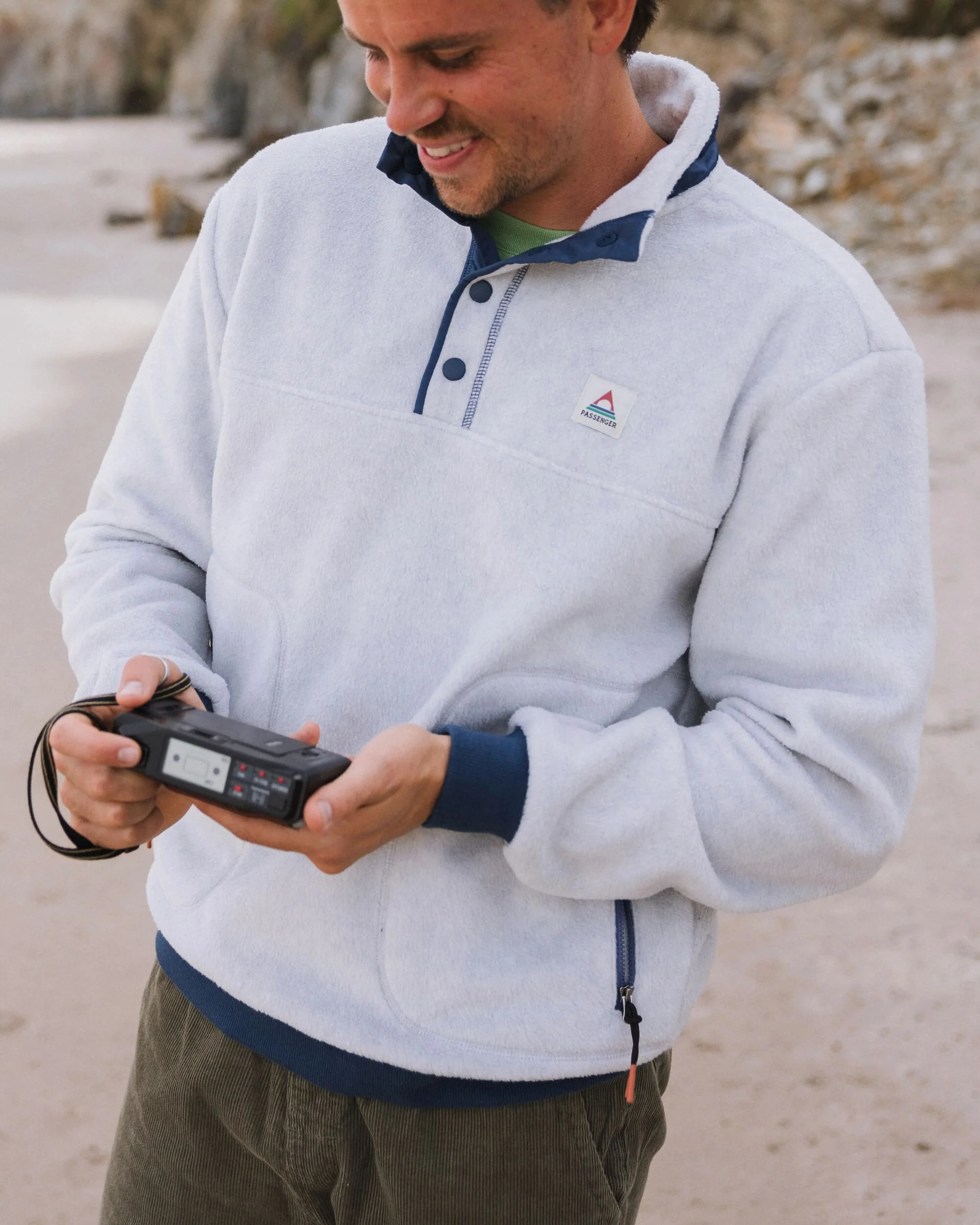 Take It Easy Polar Fleece - Grey Marl - Image 4