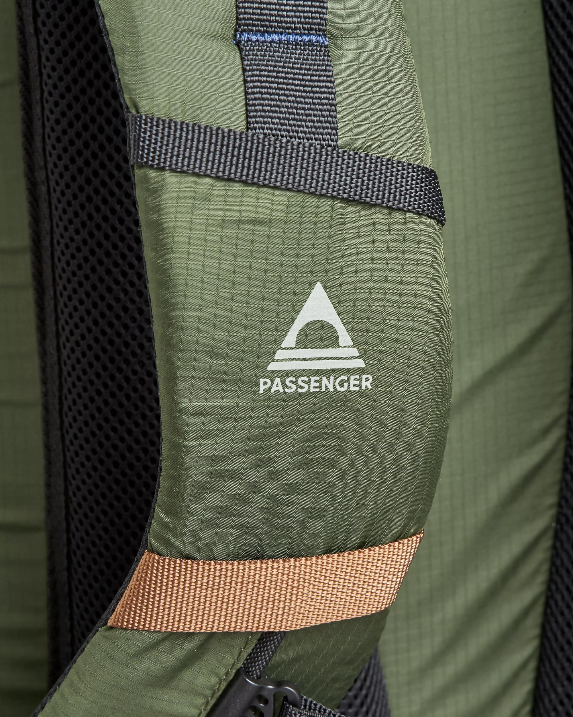 Track 20L Backpack - Fir Tree - Image 4