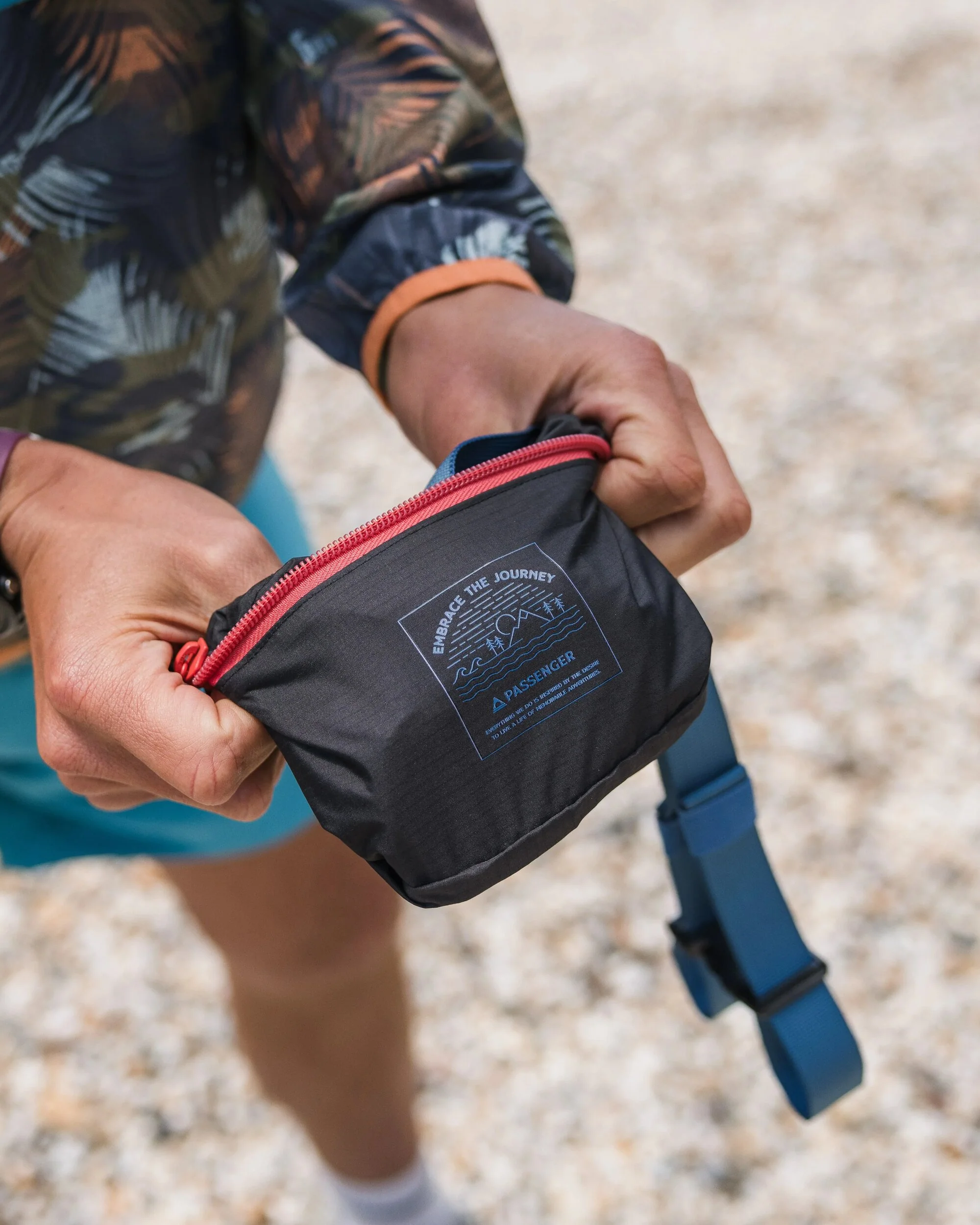 Trail Light Packable Hip Pack - Black - Image 7