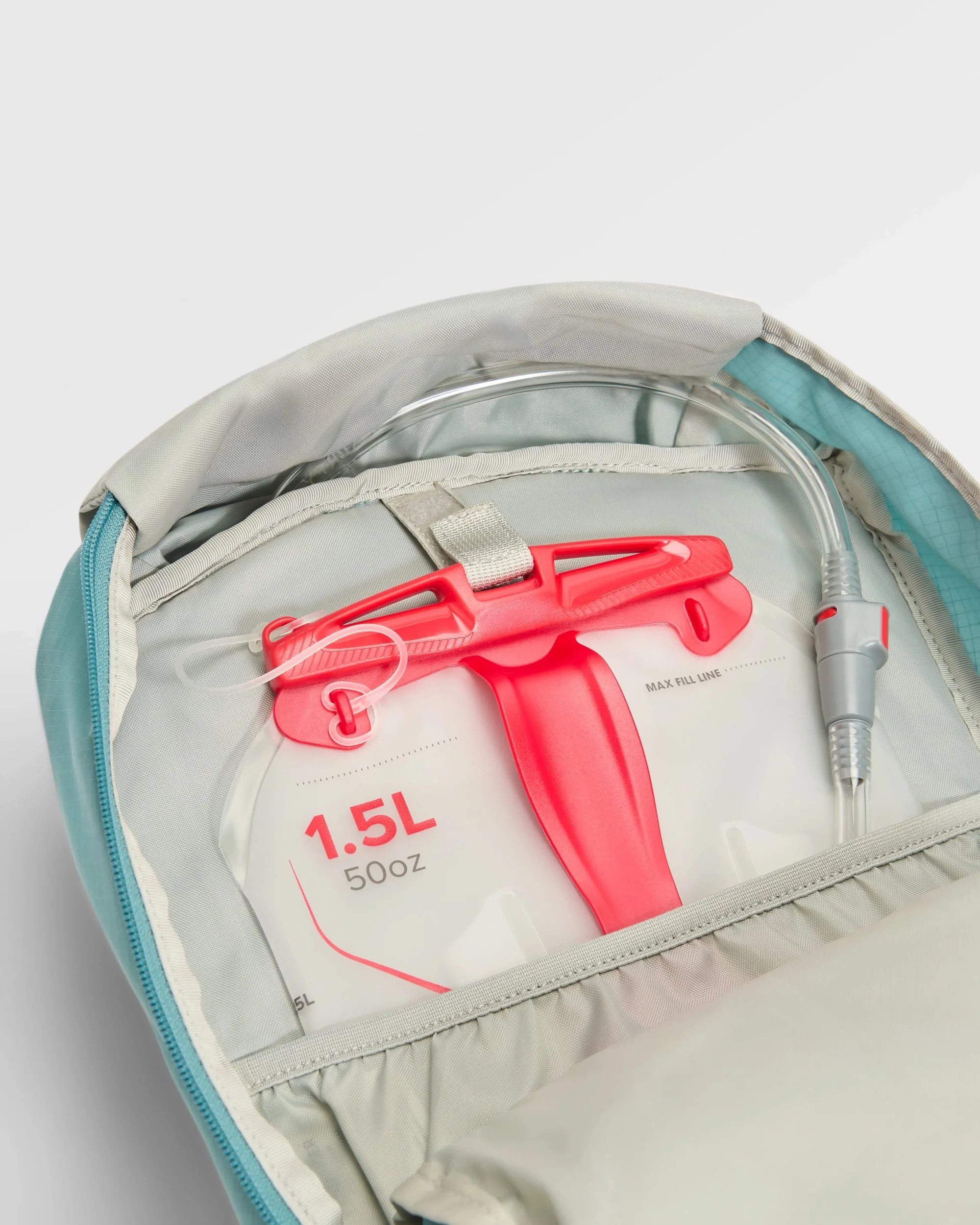 Trail 15L Hydration Pack - Arctic - Image 8