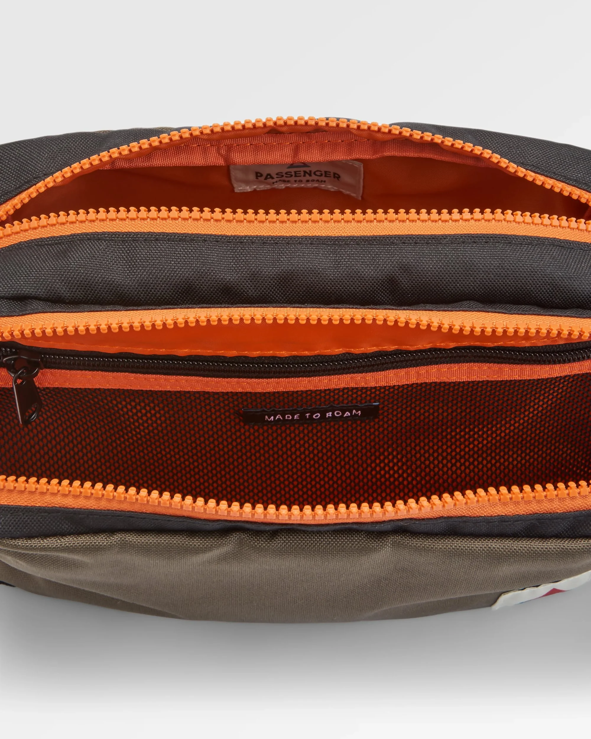 Travel Wash Kit - True Black/ Khaki - Image 10