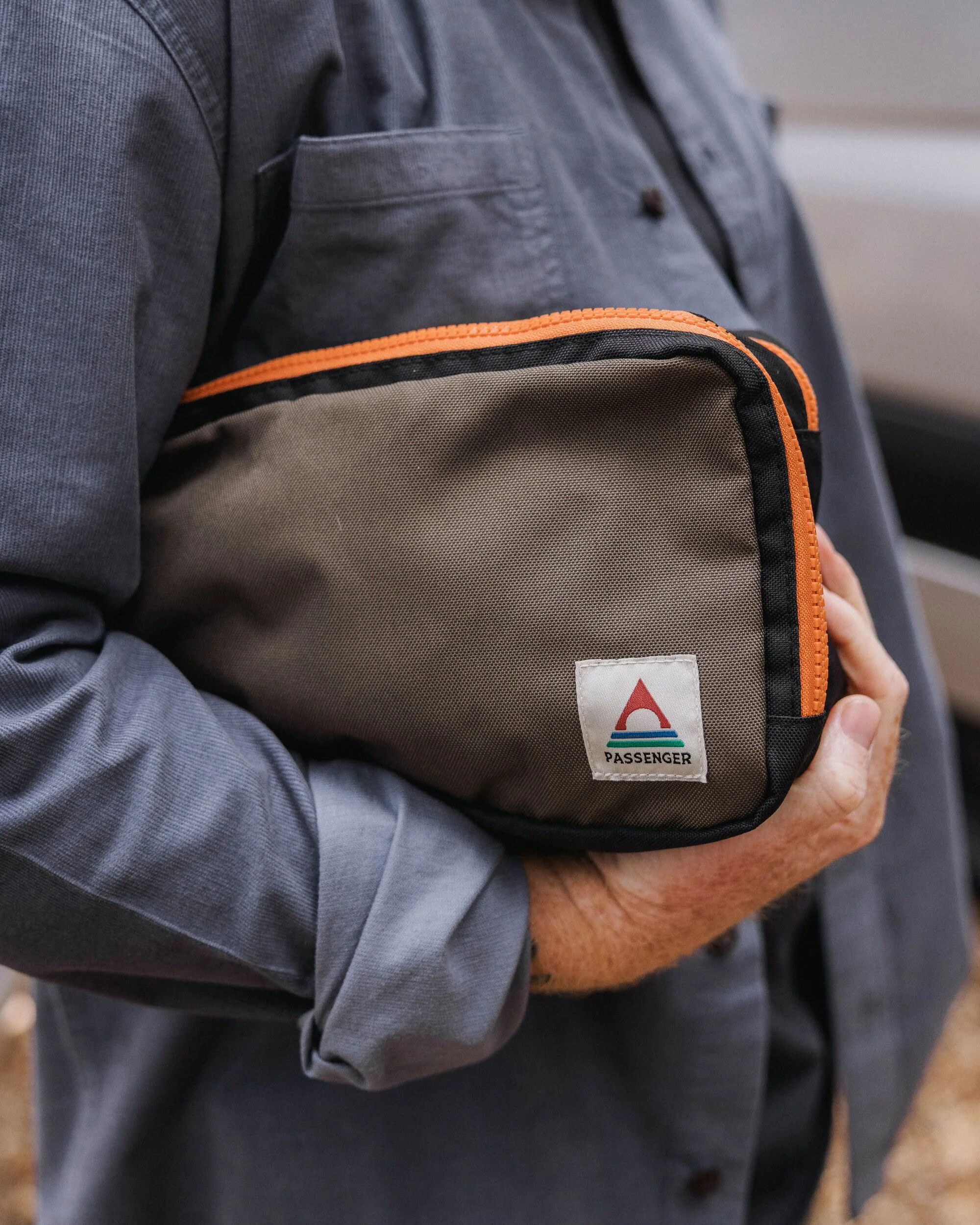Travel Wash Kit - True Black/ Khaki - Image 3
