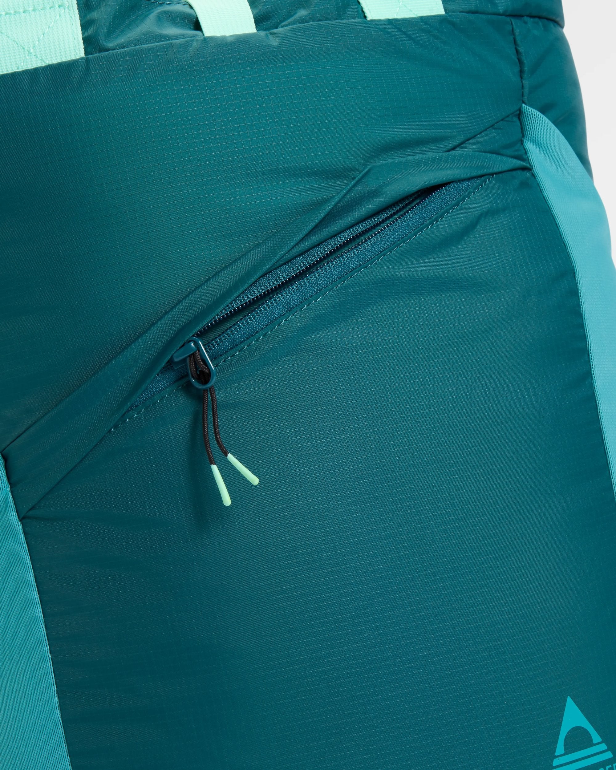 Travelscape Light Tote - Mediterranean/ Ocean Teal - Image 8