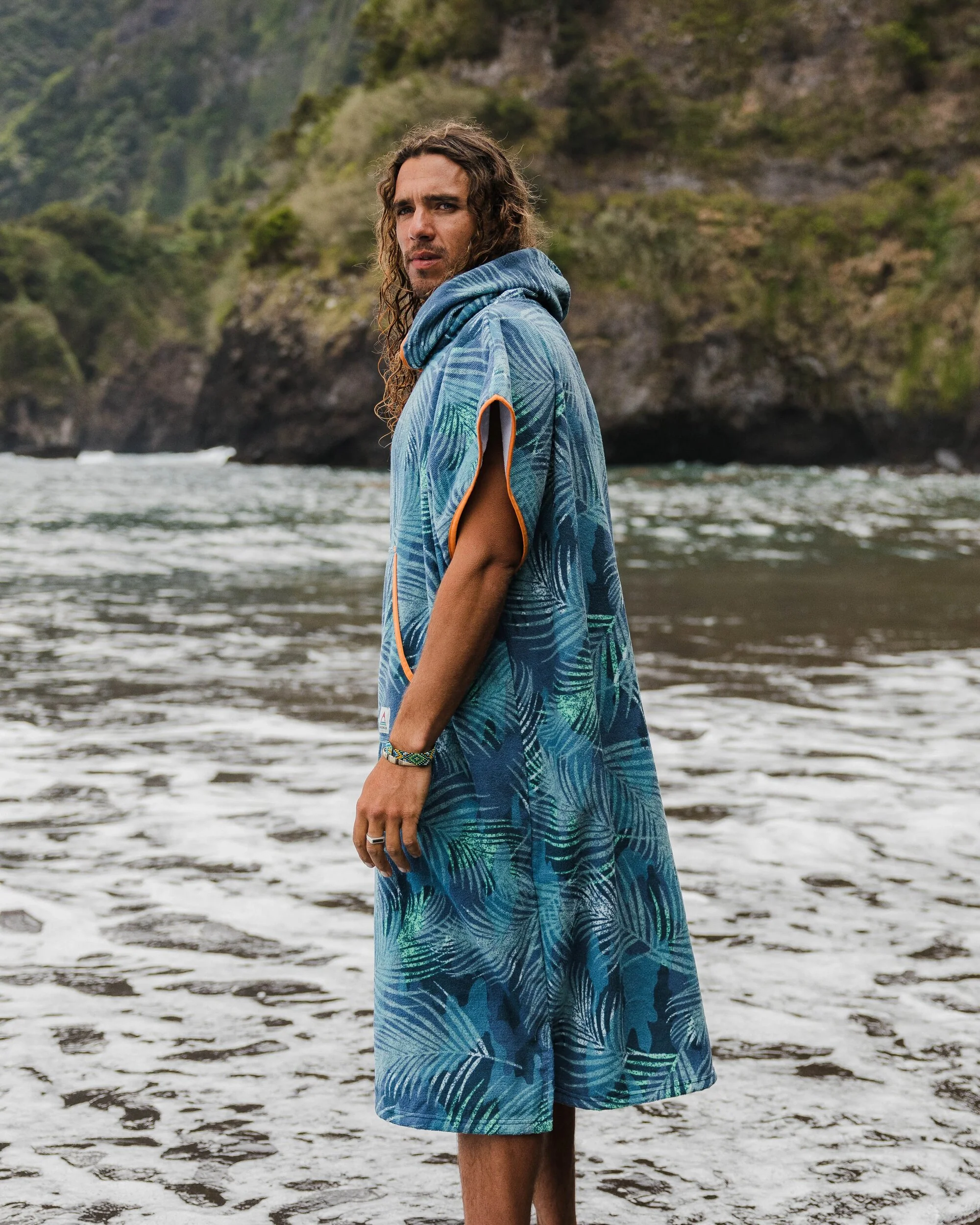 Tulum Towel Poncho - Palm Camo Moonlight - Image 4