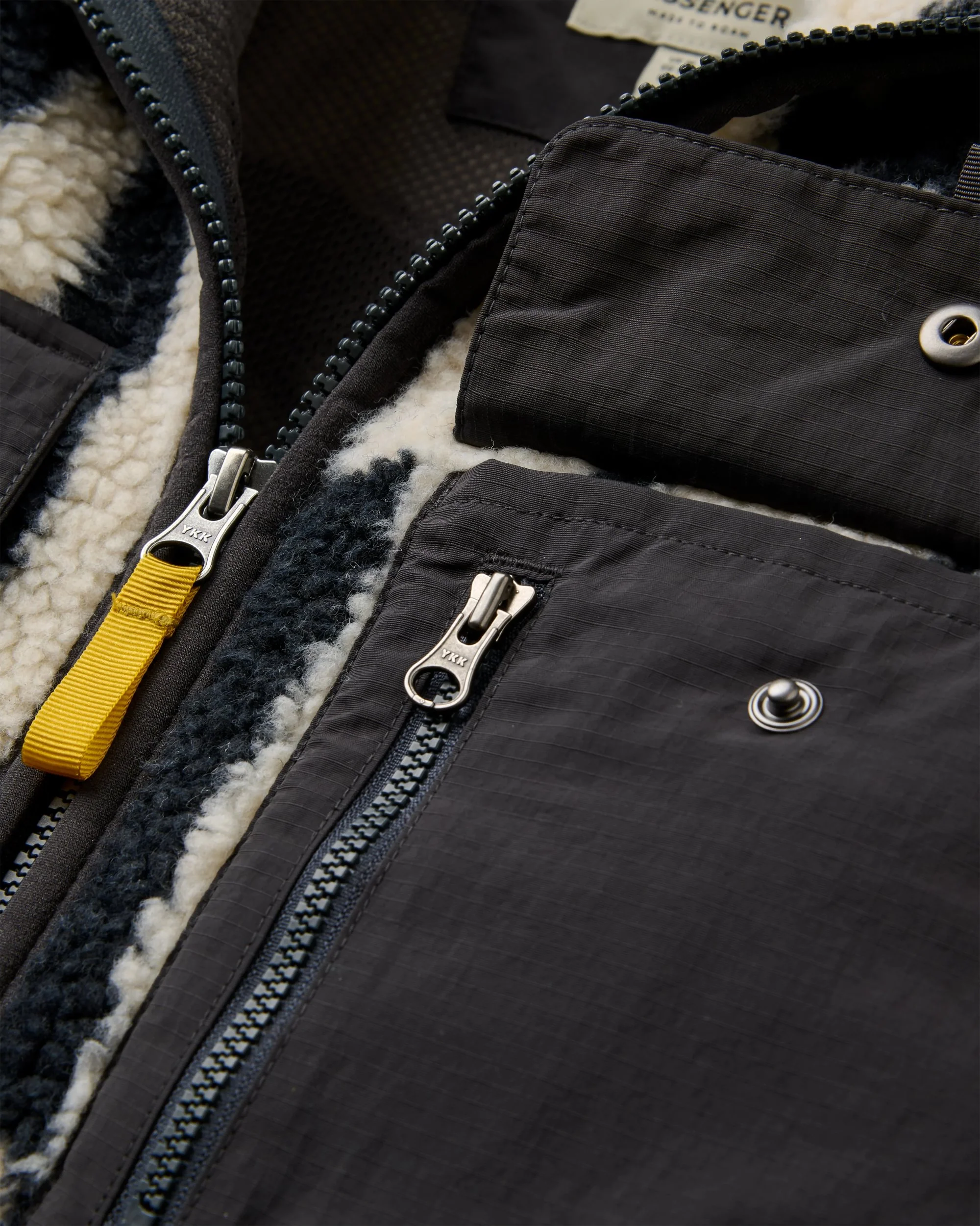 Valiant Deep Pile Fleece - Roam Further Black - Image 8