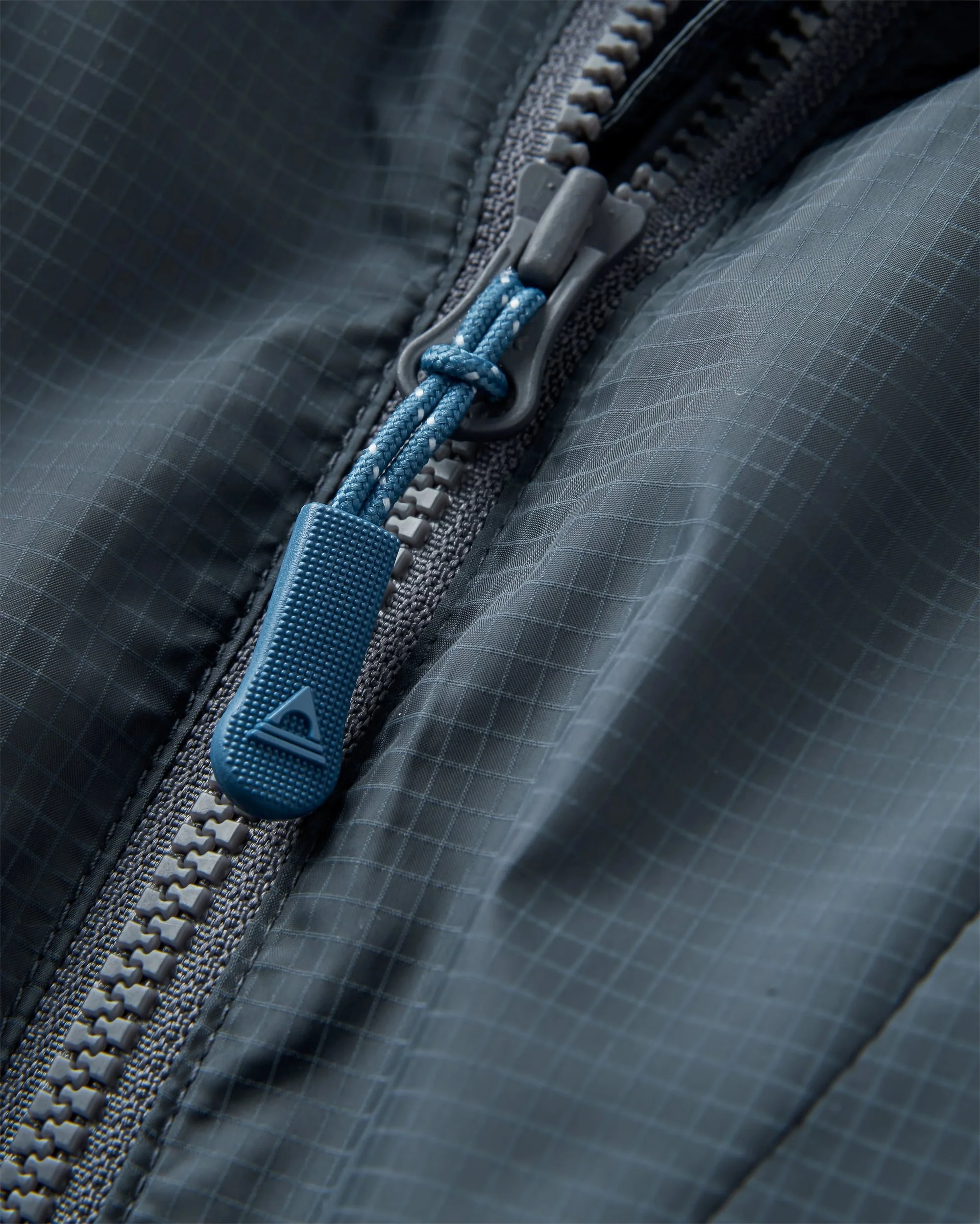 Viento Windshell Anorak - Charcoal - Image 7