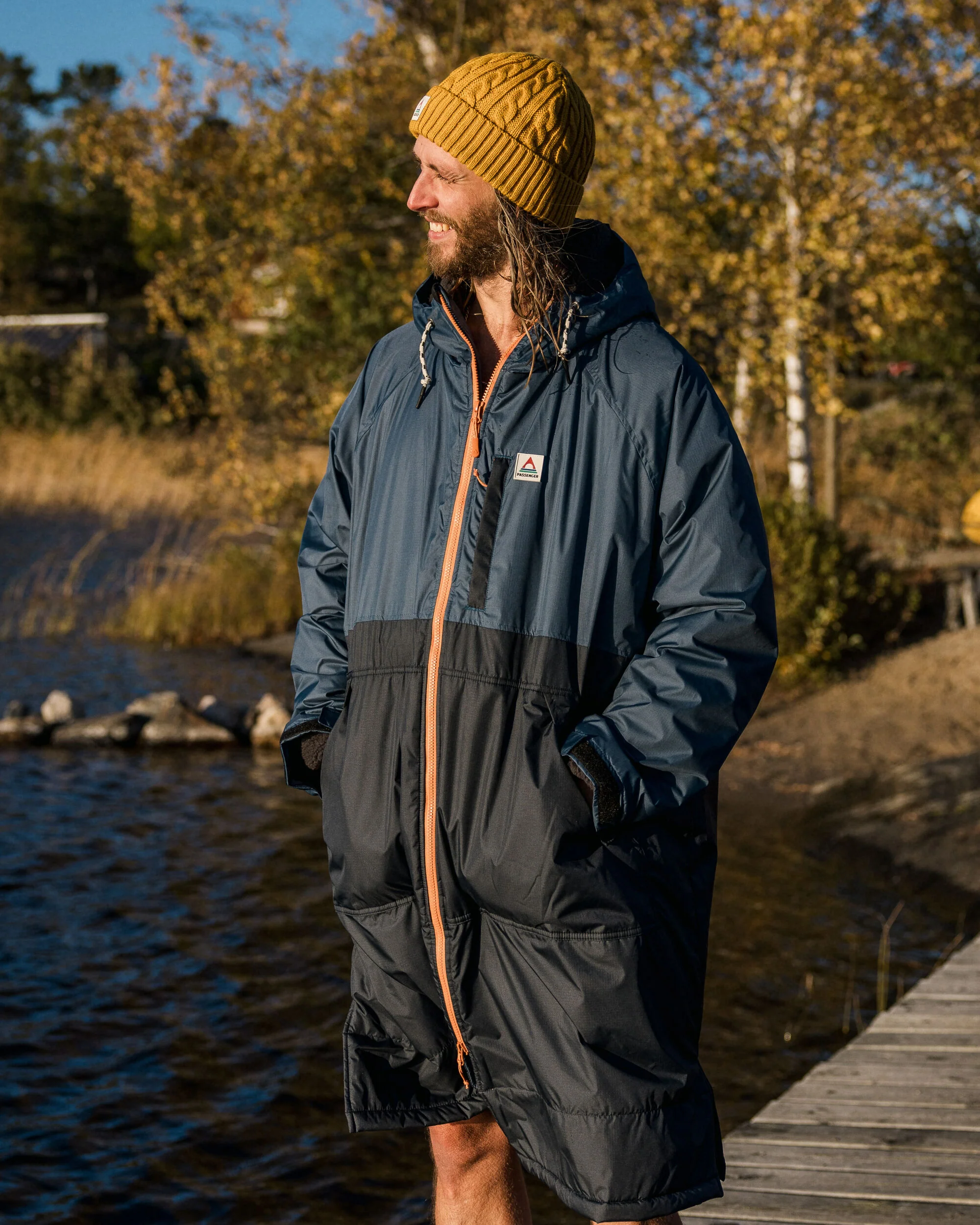 Waves Sherpa Lined Changing Robe - Dark Denim/ Deep Navy - Image 2