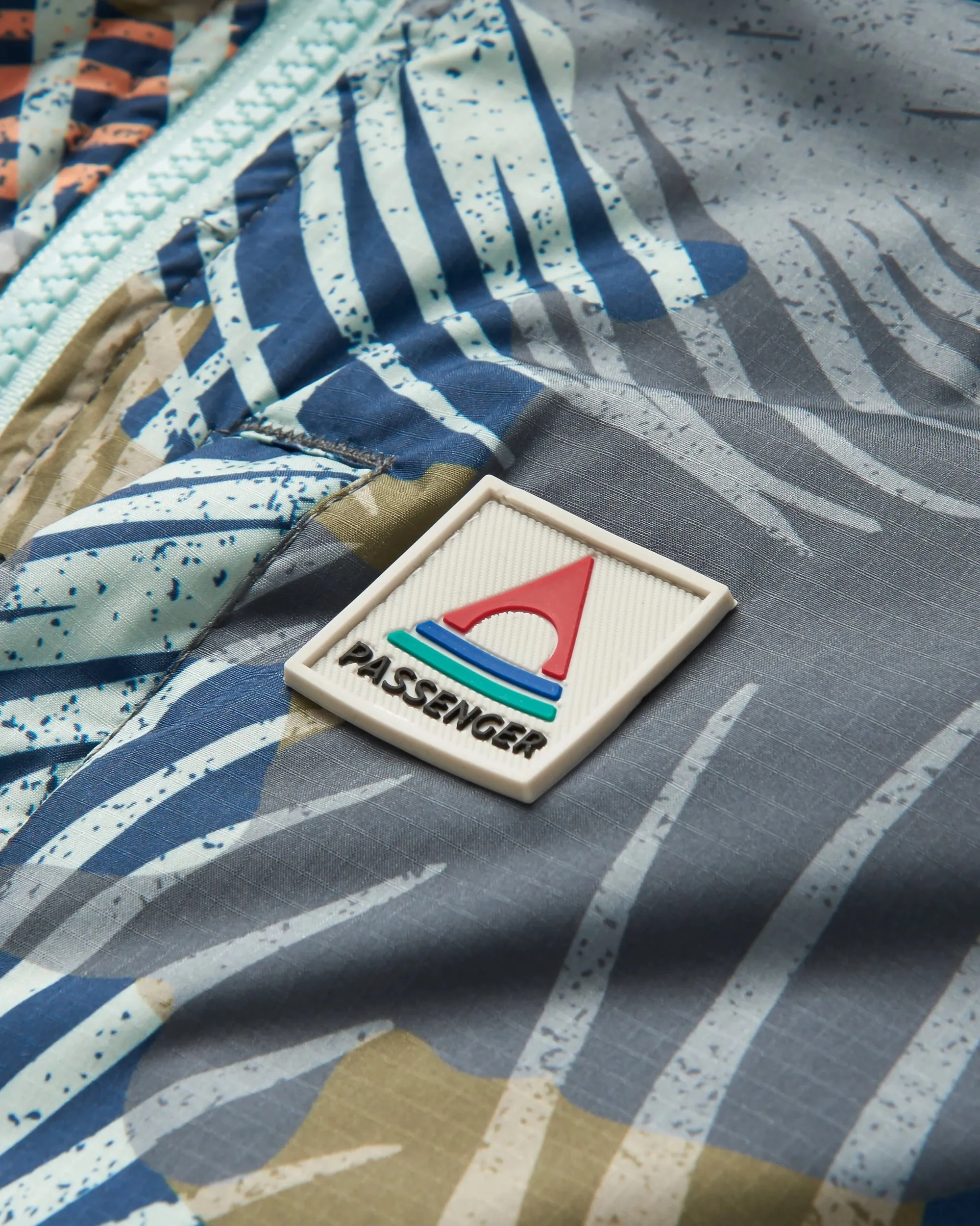 Waves Sherpa Lined Changing Robe - Palm Camo Apricot - Image 11